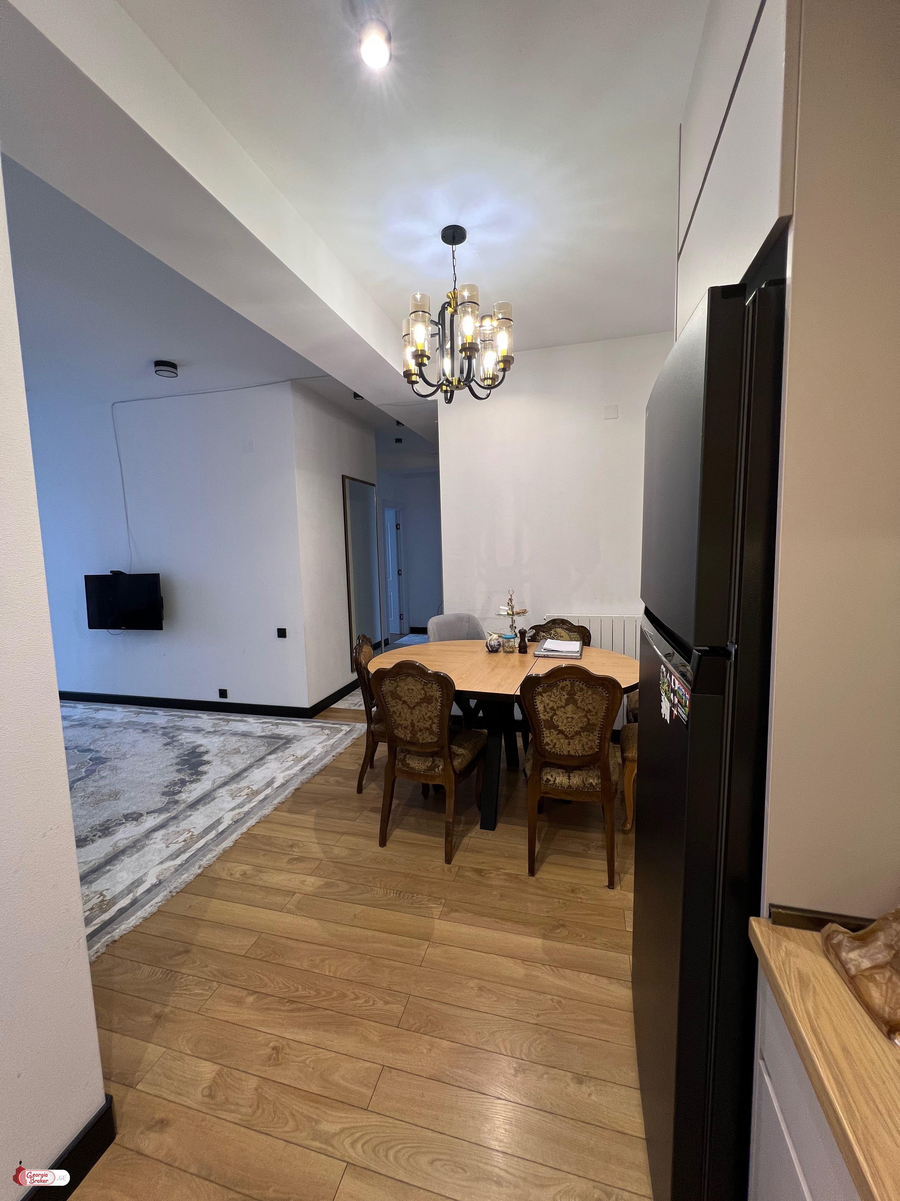 nearly repaired 3-room apartment for sale