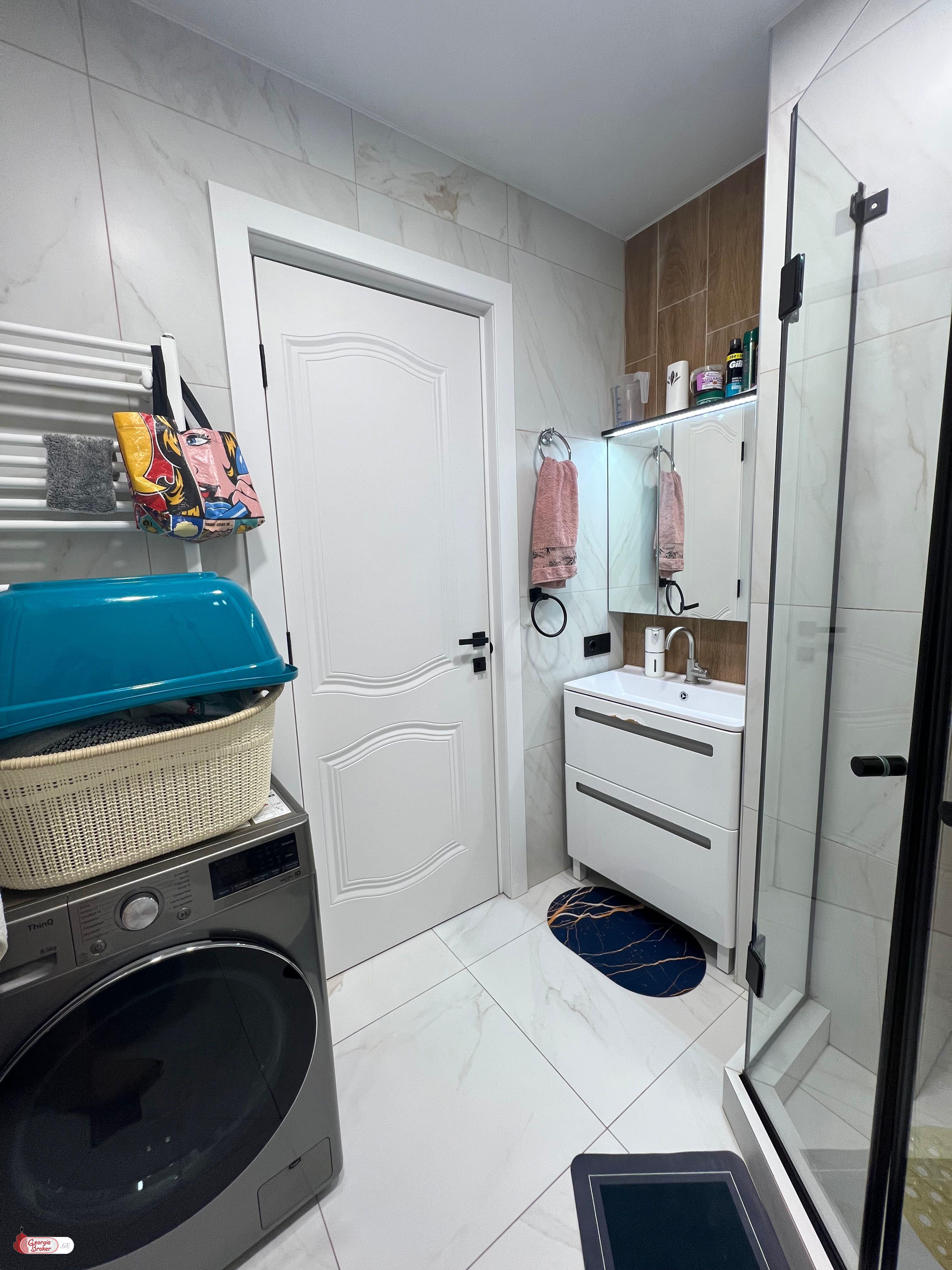 nearly repaired 3-room apartment for sale