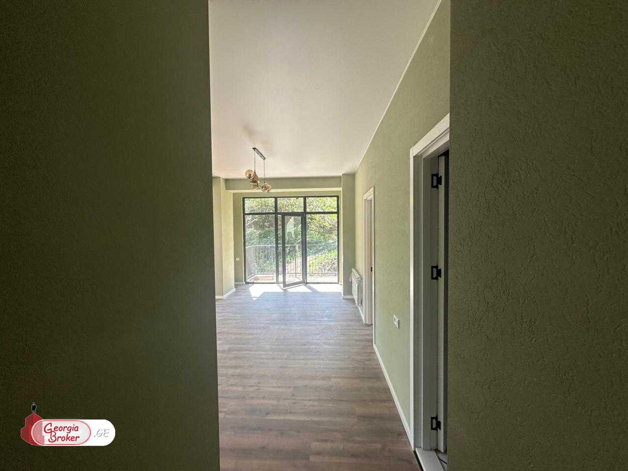 продается квартира с новым ремонтом 3-комнаты