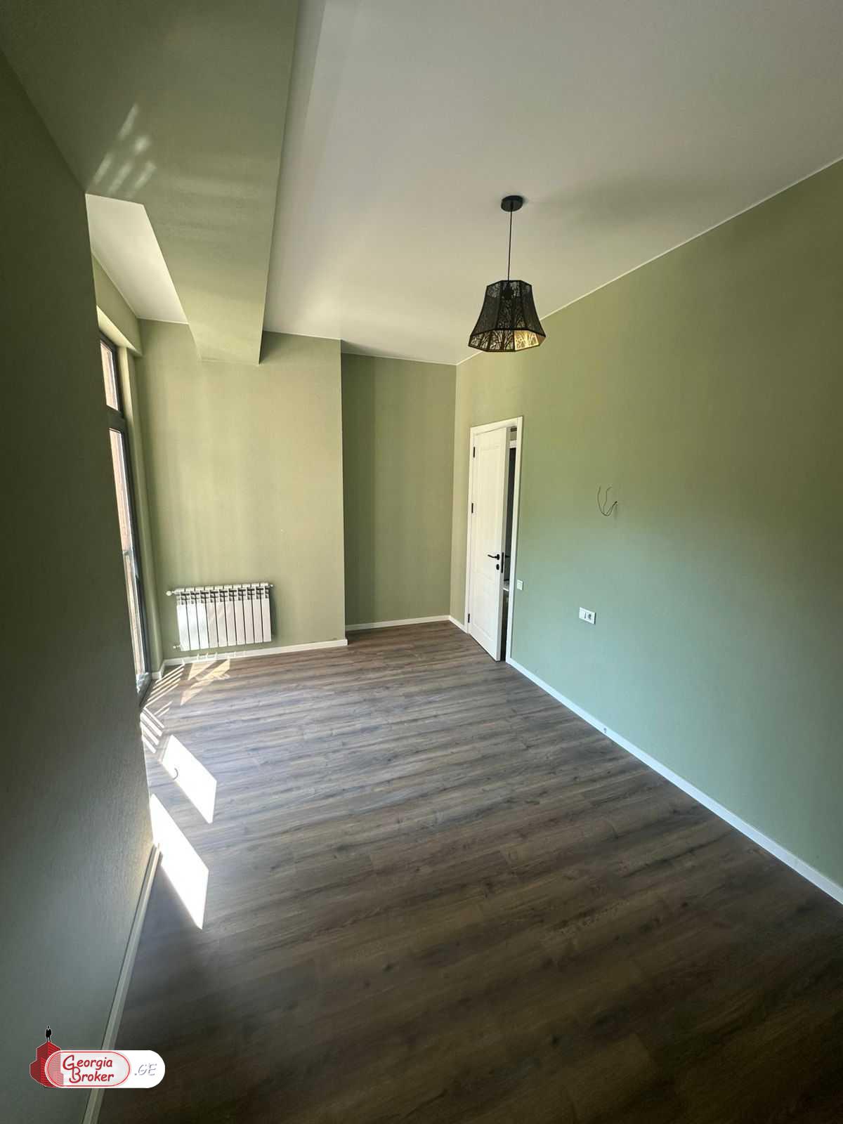 продается квартира с новым ремонтом 3-комнаты