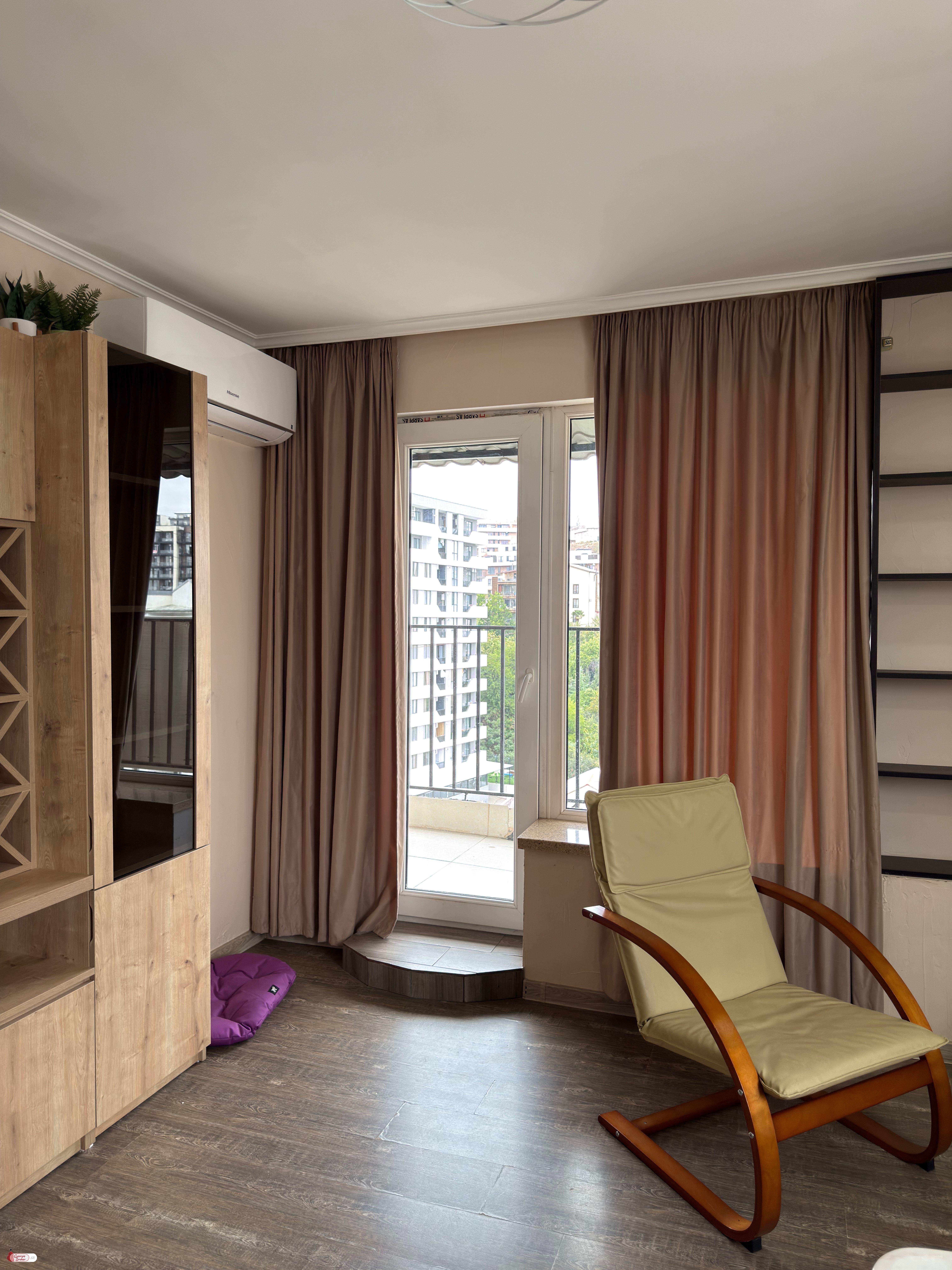 продается квартира с новым ремонтом 3-комнаты