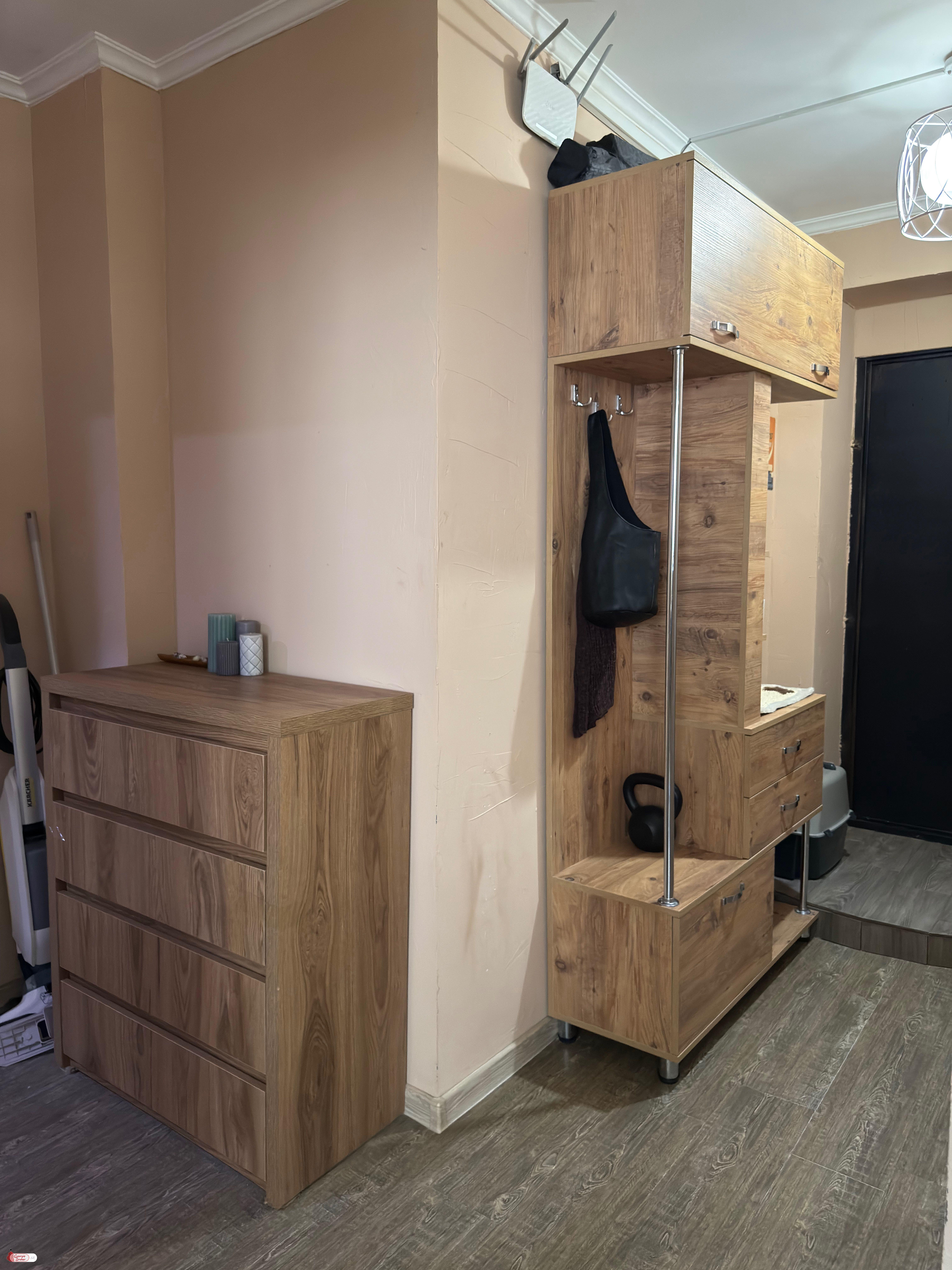 продается квартира с новым ремонтом 3-комнаты