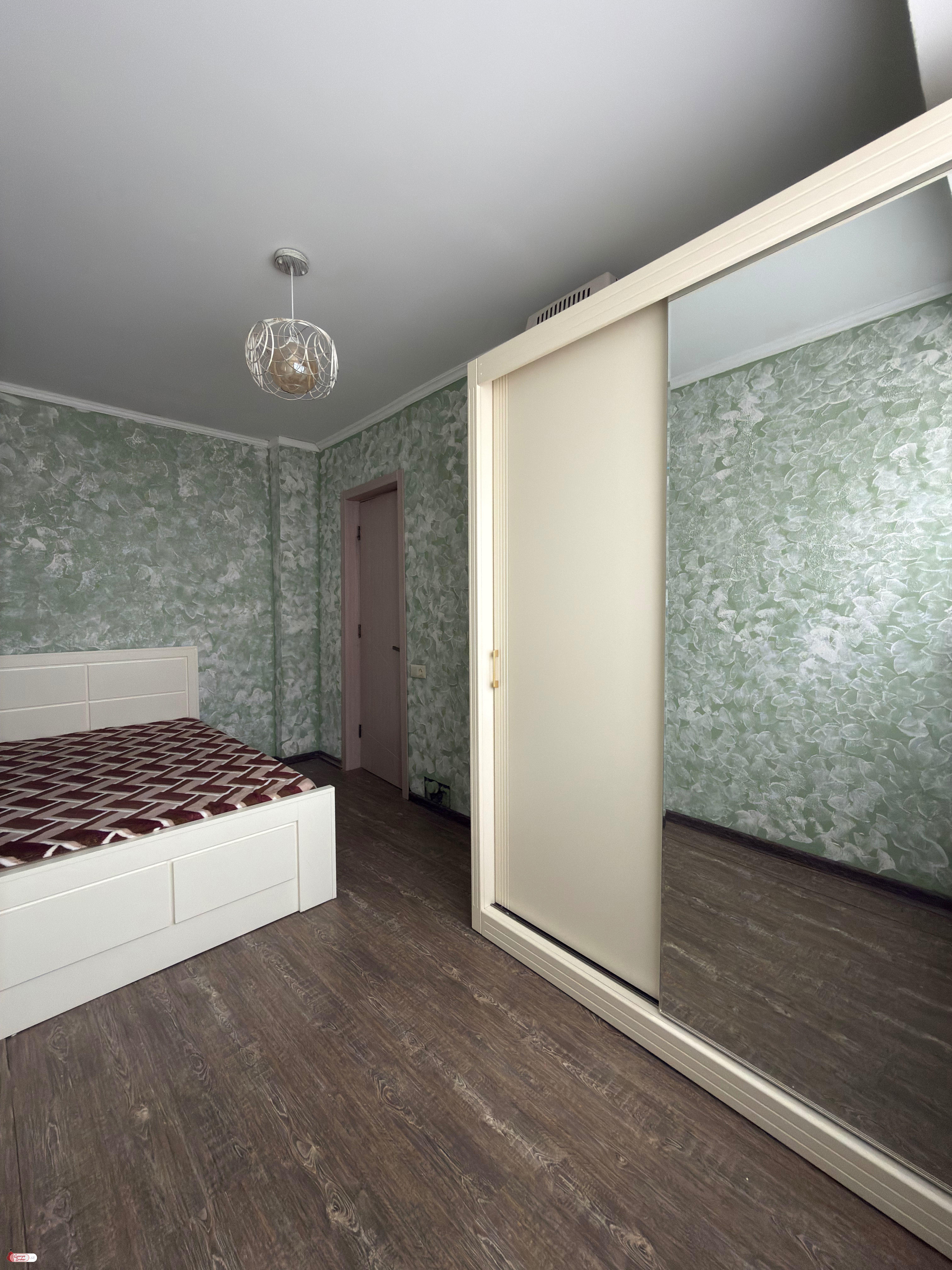 продается квартира с новым ремонтом 3-комнаты