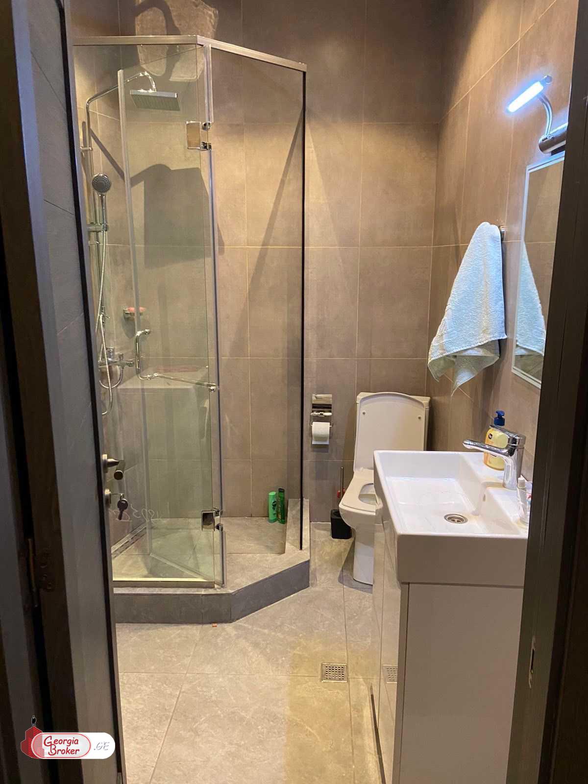 nearly repaired 3-room apartment for sale