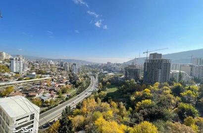 продается квартира с новым ремонтом 3-комнаты