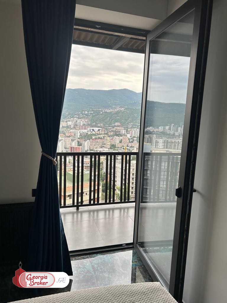 იყიდება ახალი გარემონტებული 3 ოთახიანი ბინა