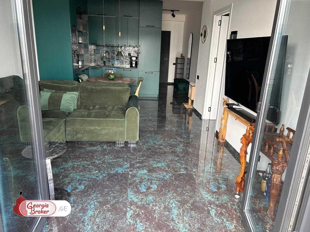 იყიდება ახალი გარემონტებული 3 ოთახიანი ბინა