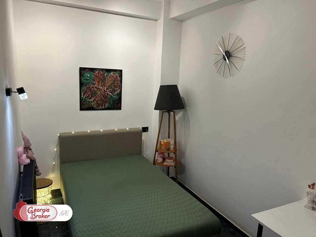 იყიდება ახალი გარემონტებული 3 ოთახიანი ბინა