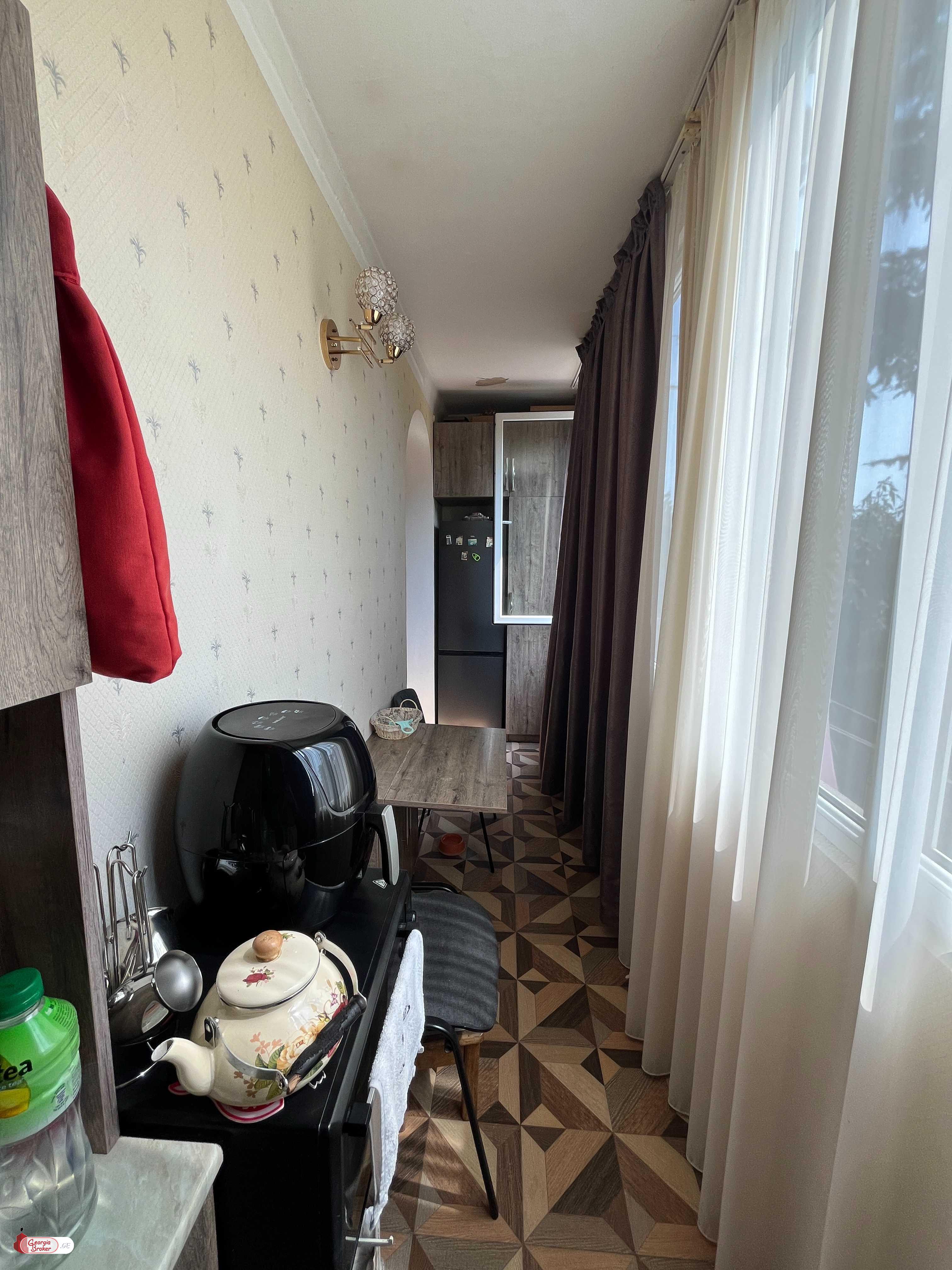 nearly repaired 2-room apartment for sale