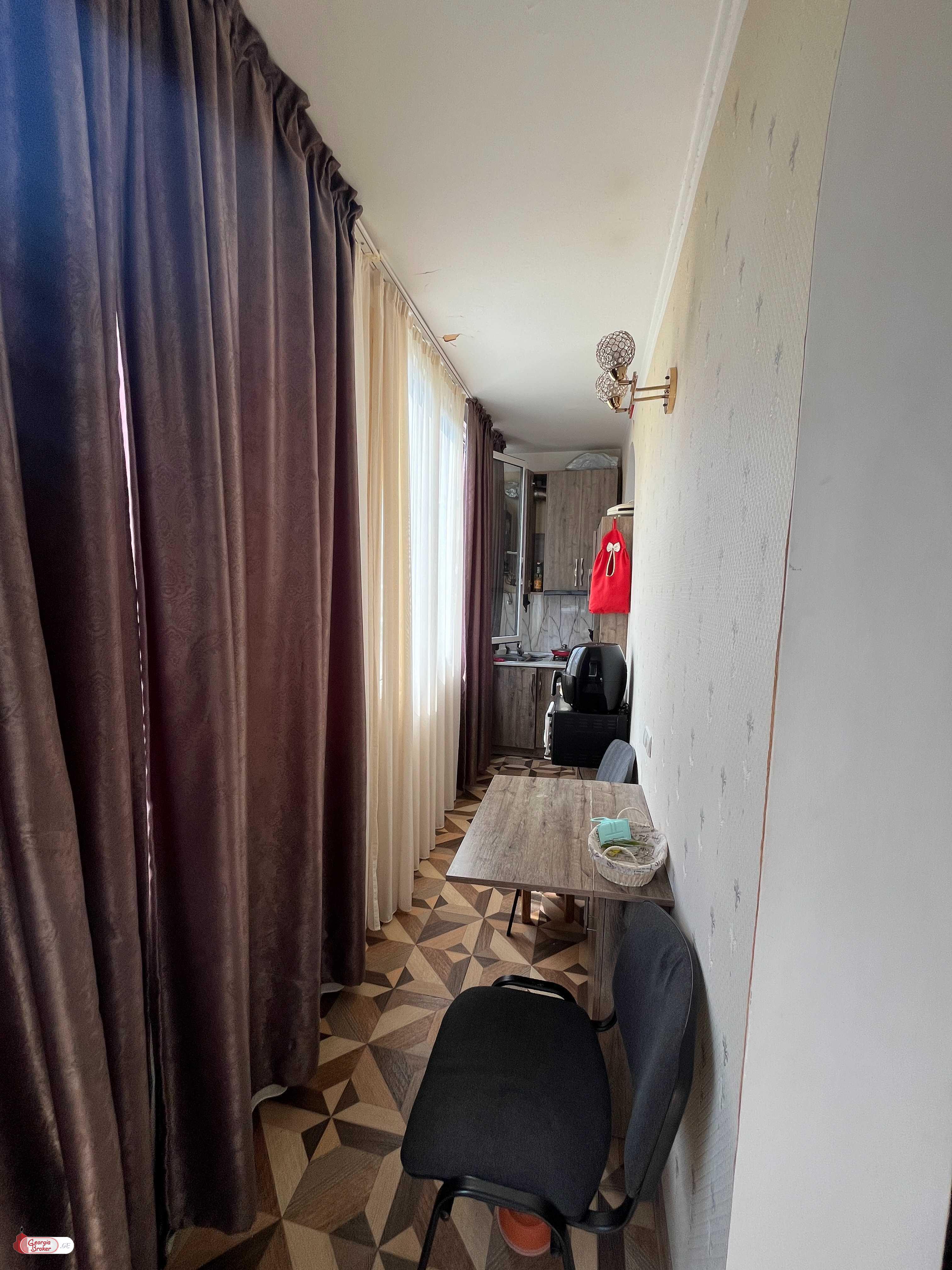 nearly repaired 2-room apartment for sale