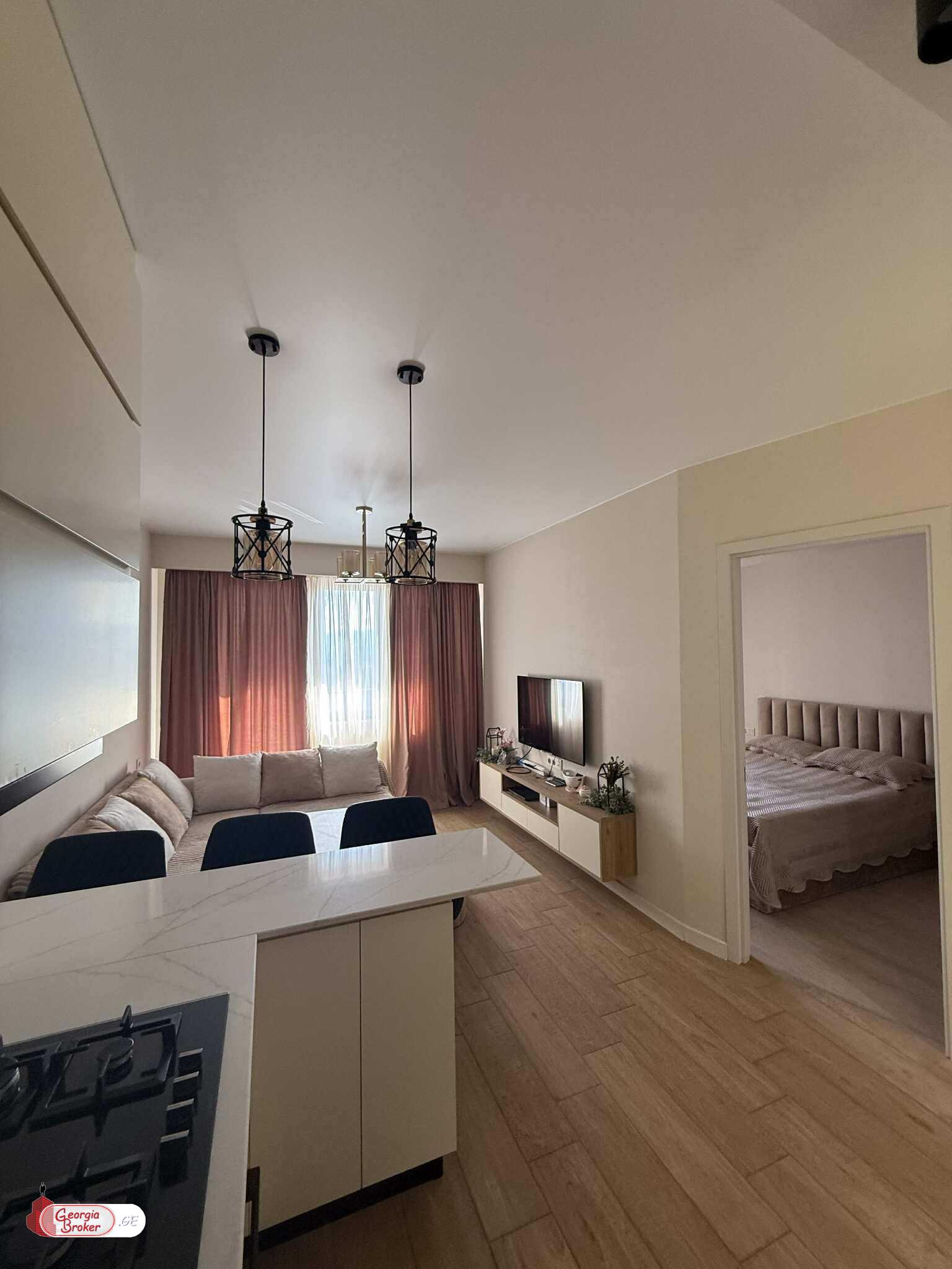 nearly repaired 2-room apartment for sale