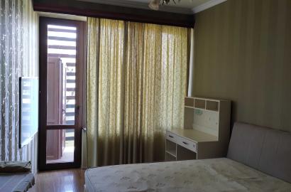 продается квартира с новым ремонтом 4-комнаты