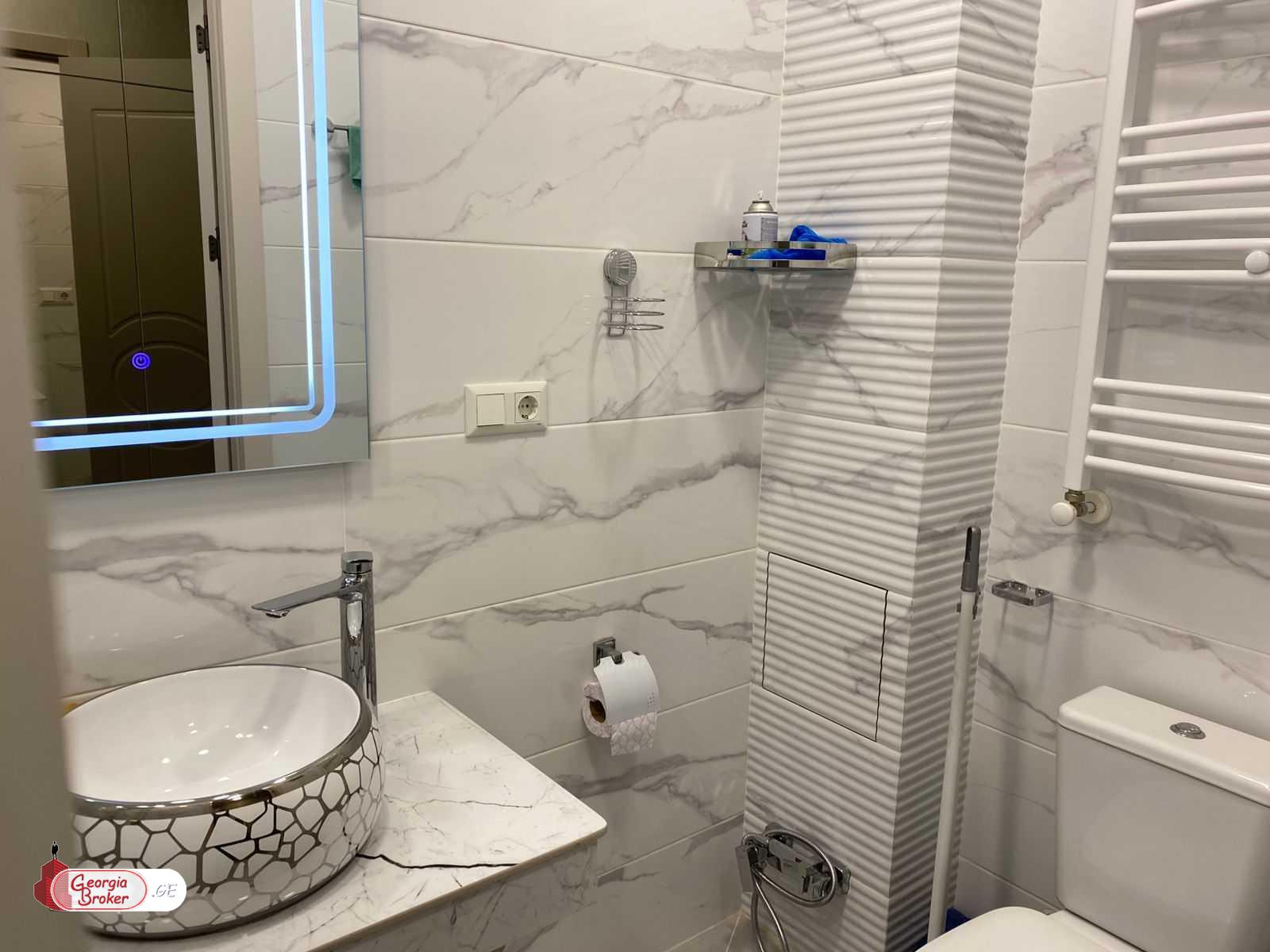 იყიდება ახალი გარემონტებული 2 ოთახიანი ბინა