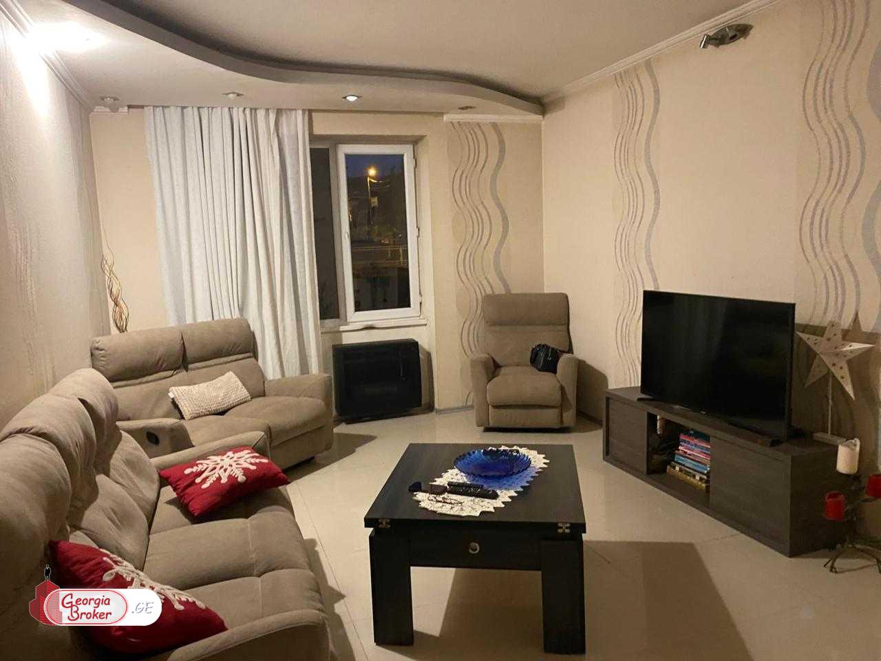 იყიდება ახალი გარემონტებული 4 ოთახიანი ბინა