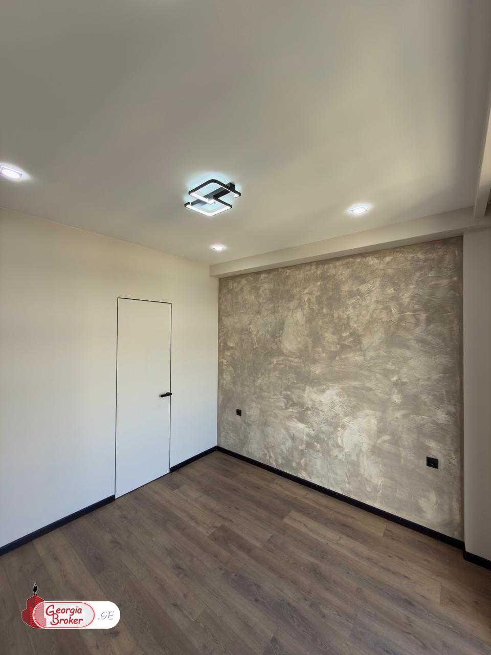 იყიდება ახალი გარემონტებული 3 ოთახიანი ბინა