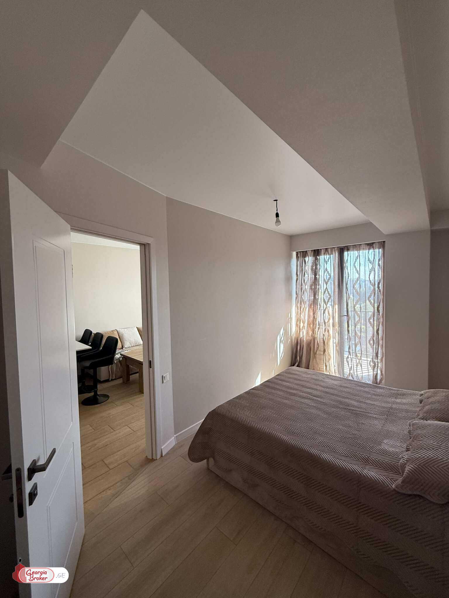 nearly repaired 2-room apartment for sale