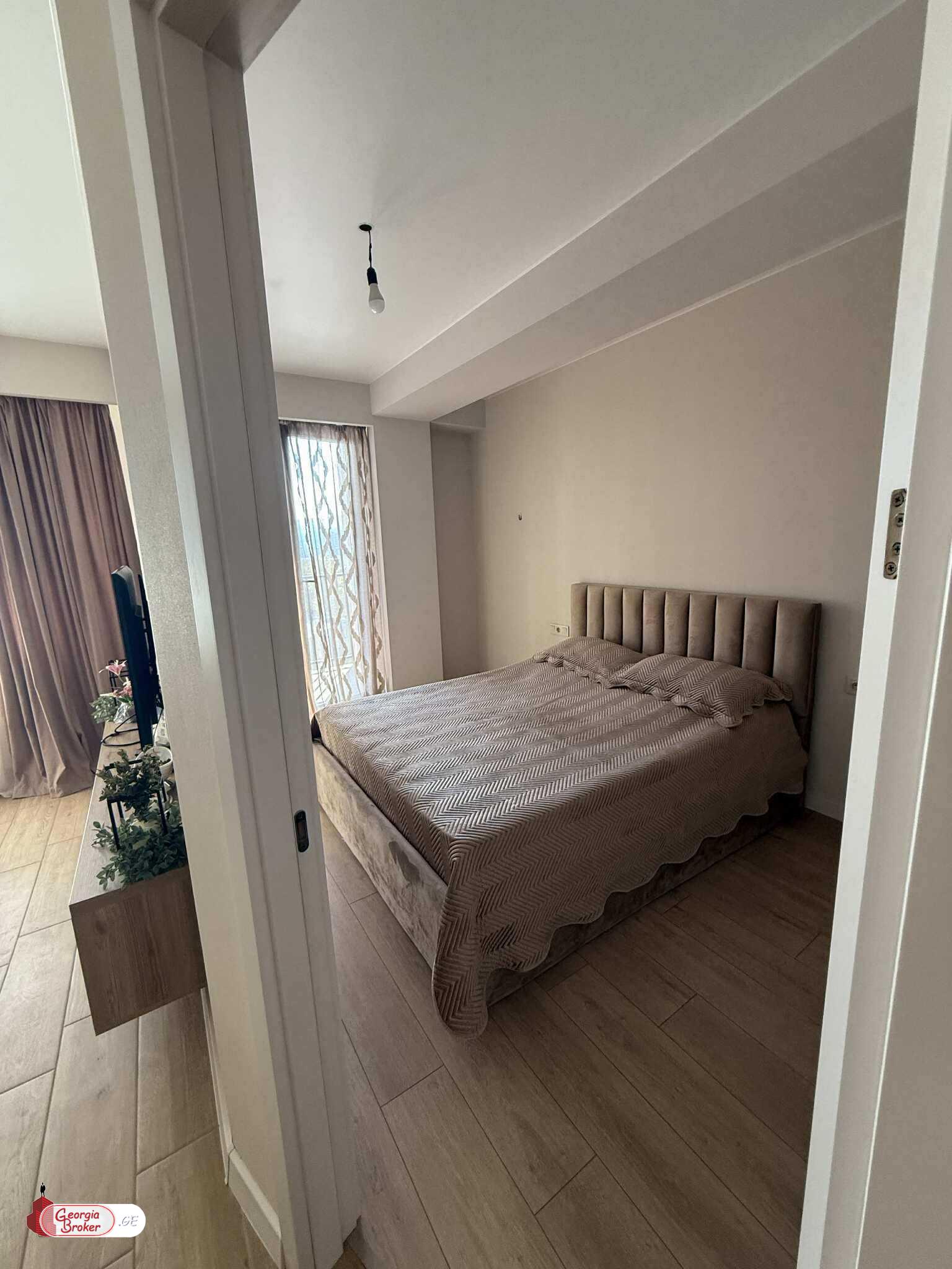 nearly repaired 2-room apartment for sale