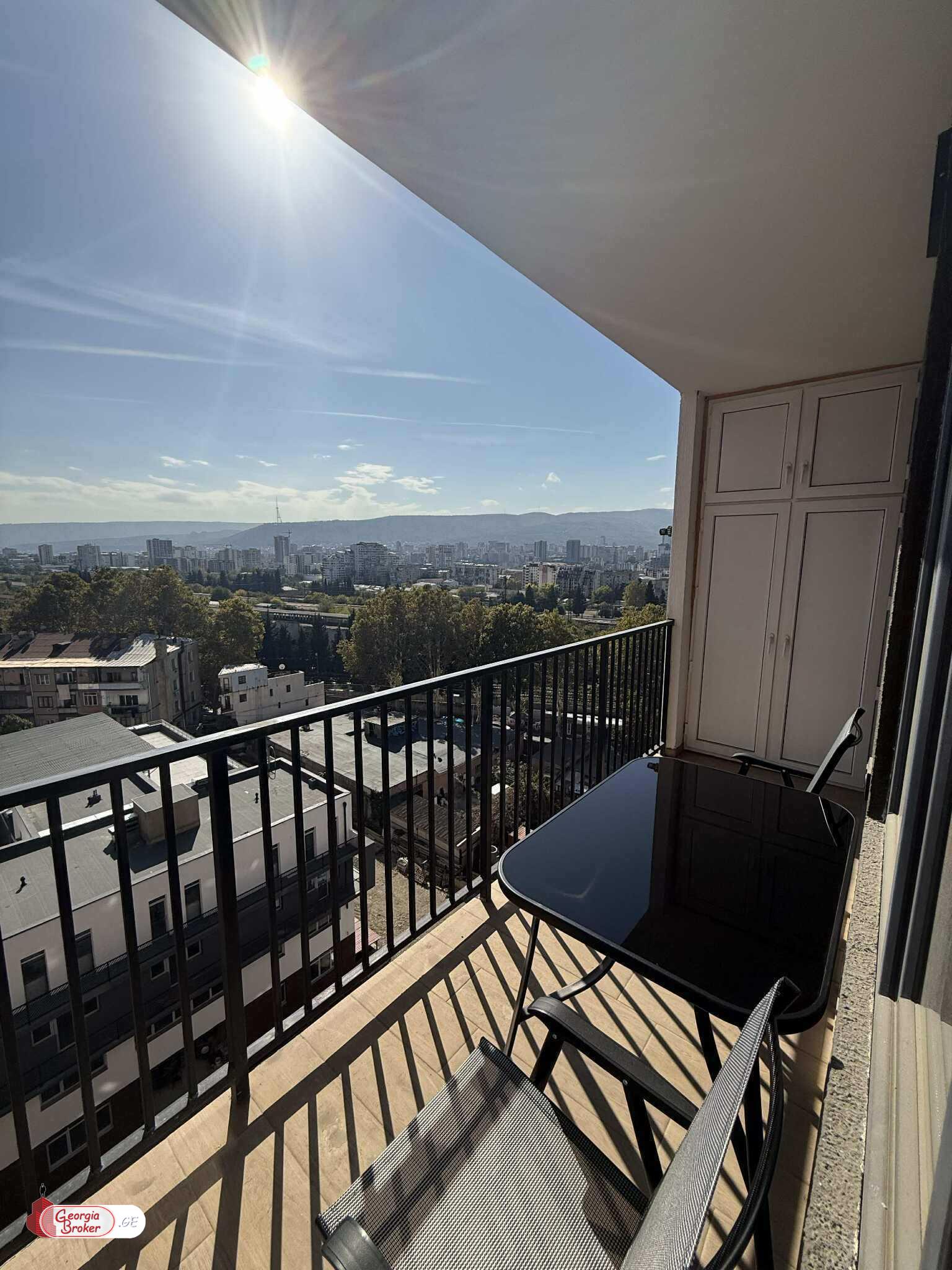 nearly repaired 2-room apartment for sale