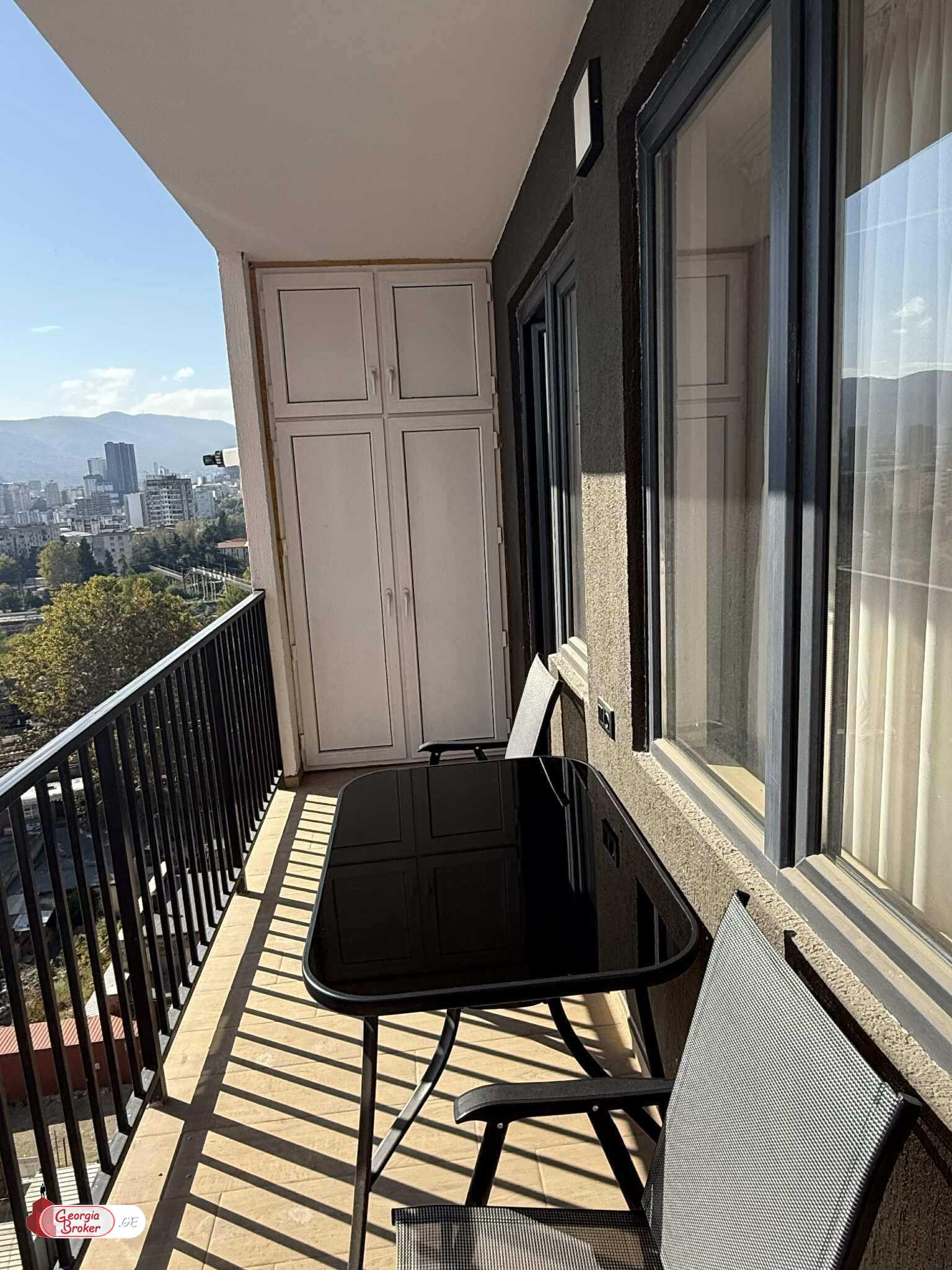 nearly repaired 2-room apartment for sale
