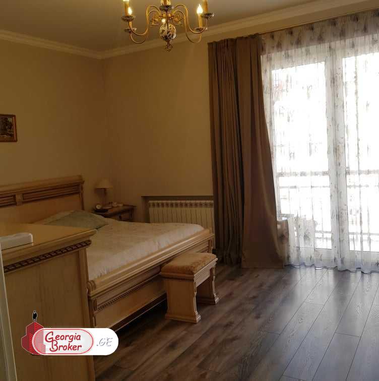 nearly repaired 5-room apartment for sale