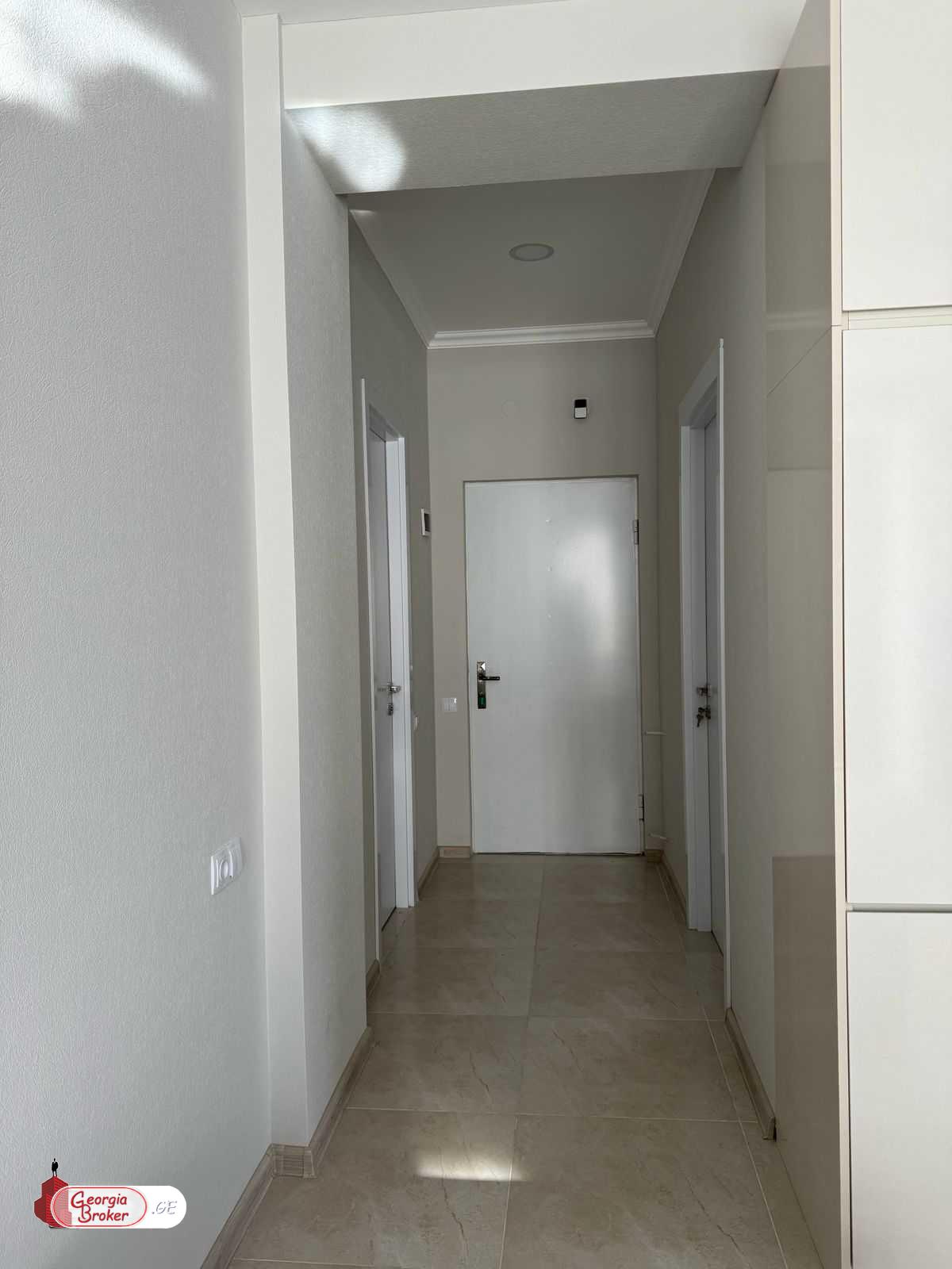 nearly repaired 2-room apartment for sale