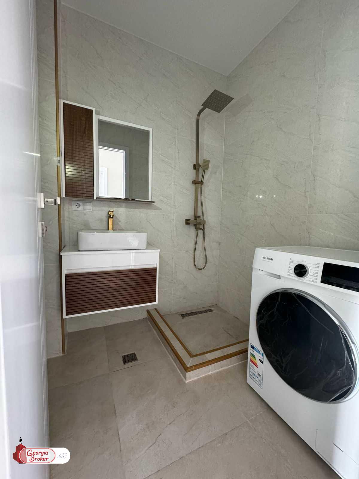 nearly repaired 2-room apartment for sale