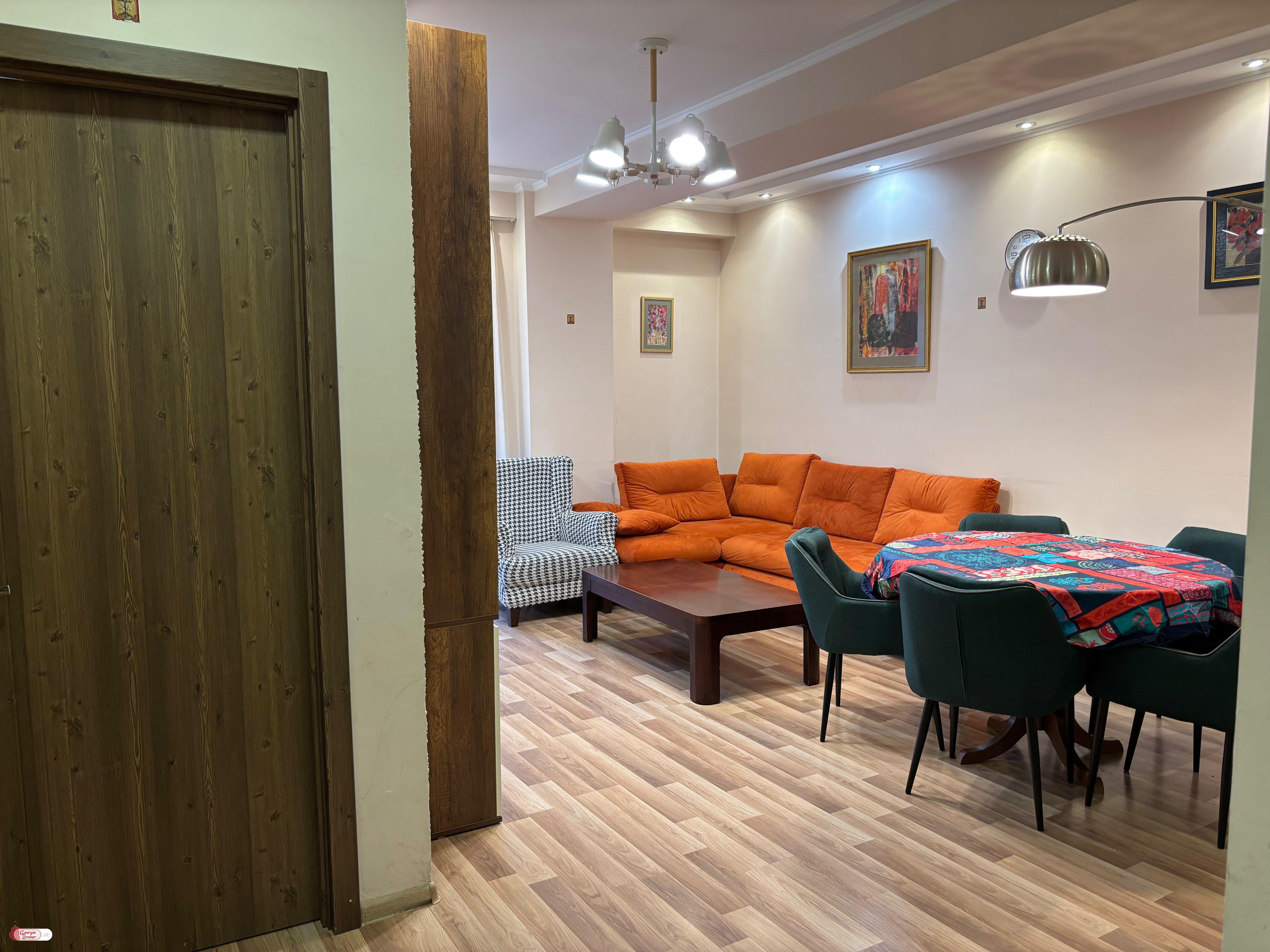 nearly repaired 2-room apartment for sale