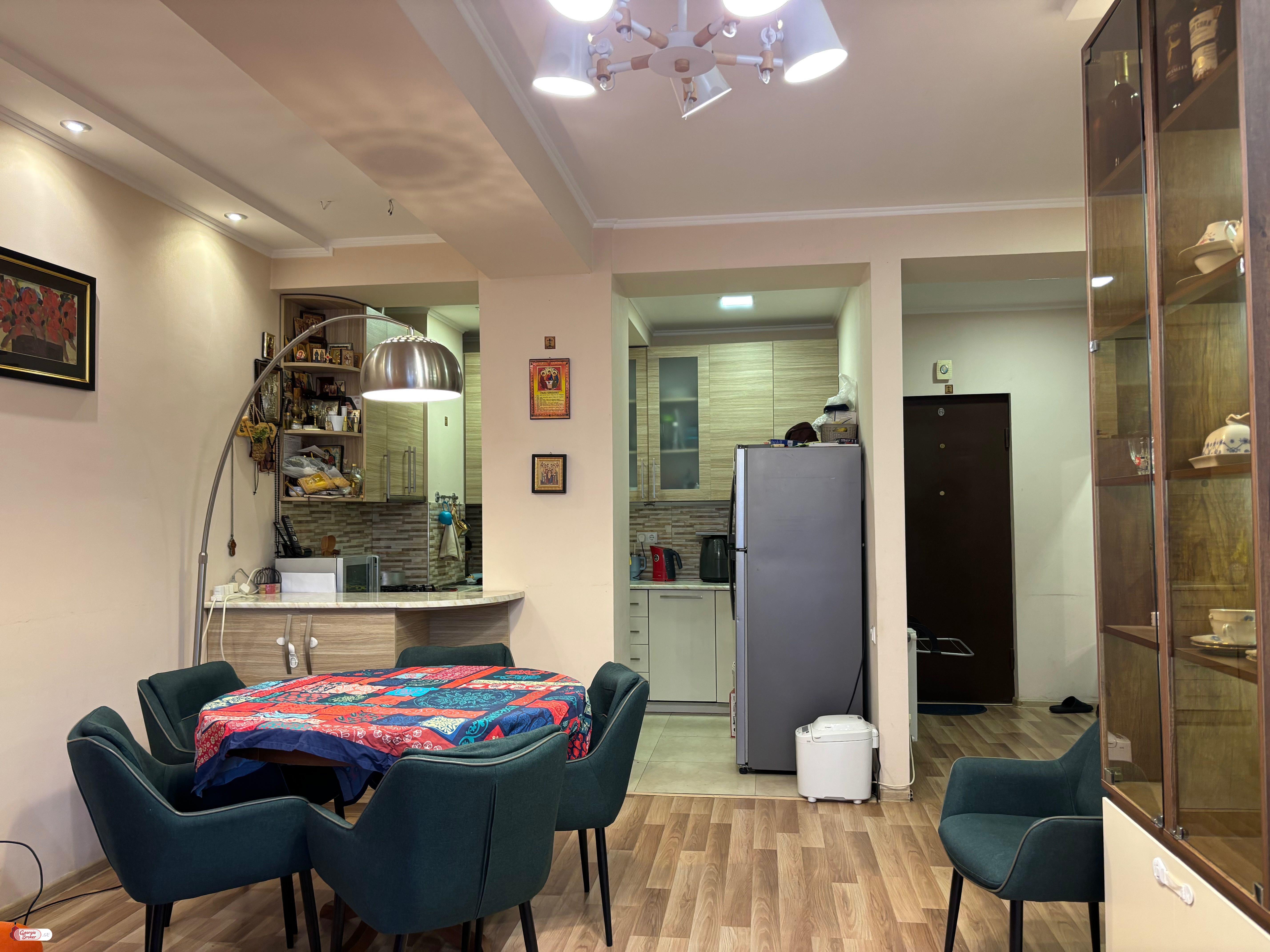 nearly repaired 2-room apartment for sale