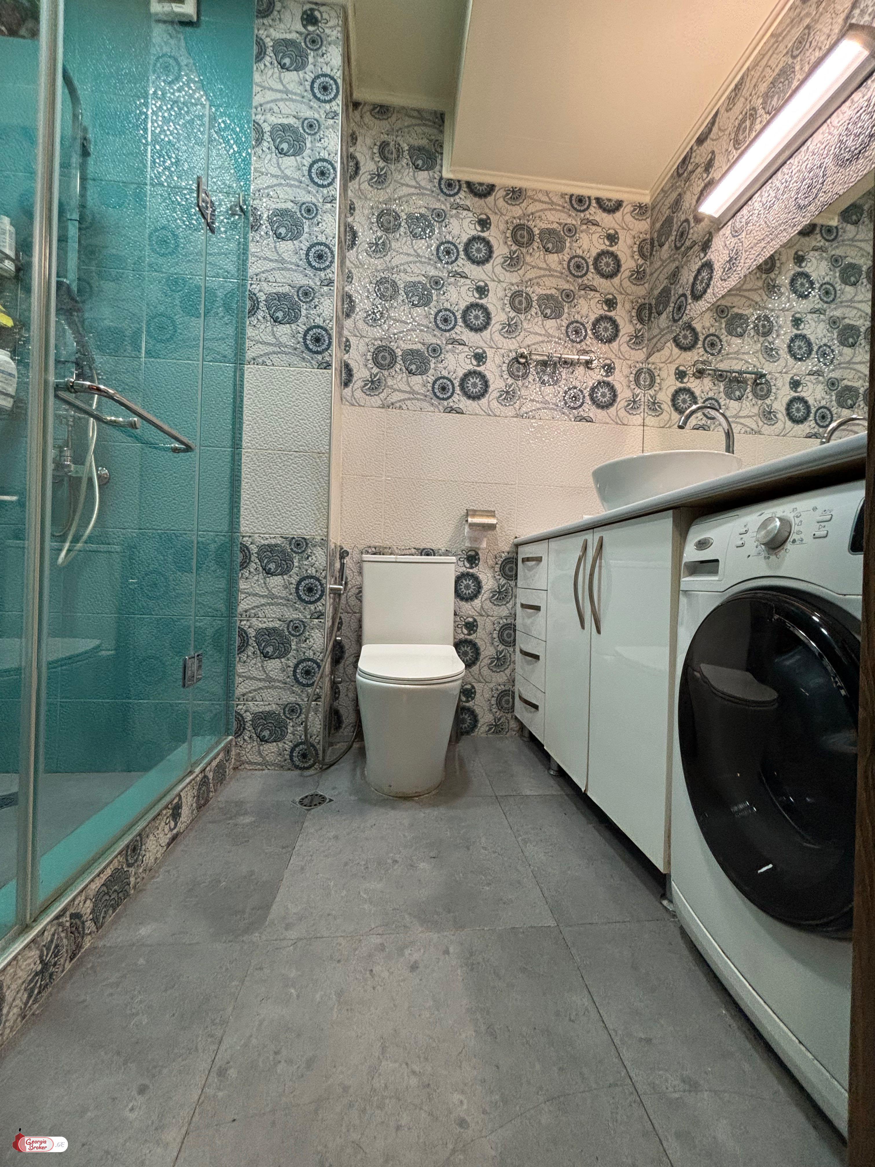 nearly repaired 2-room apartment for sale