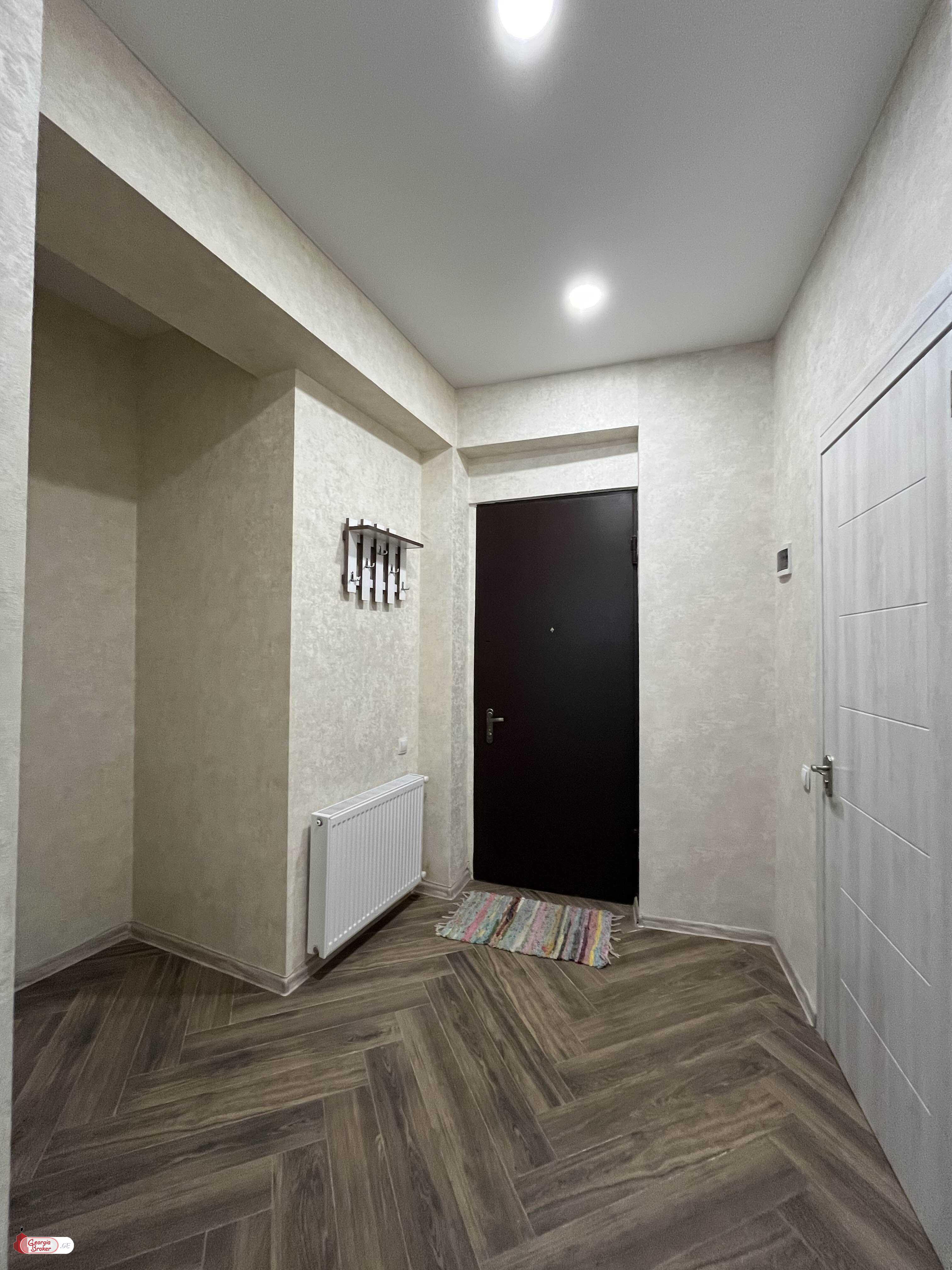 იყიდება ახალი გარემონტებული 2 ოთახიანი ბინა