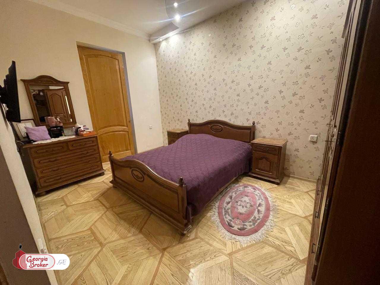 იყიდება ახალი გარემონტებული 3 ოთახიანი ბინა