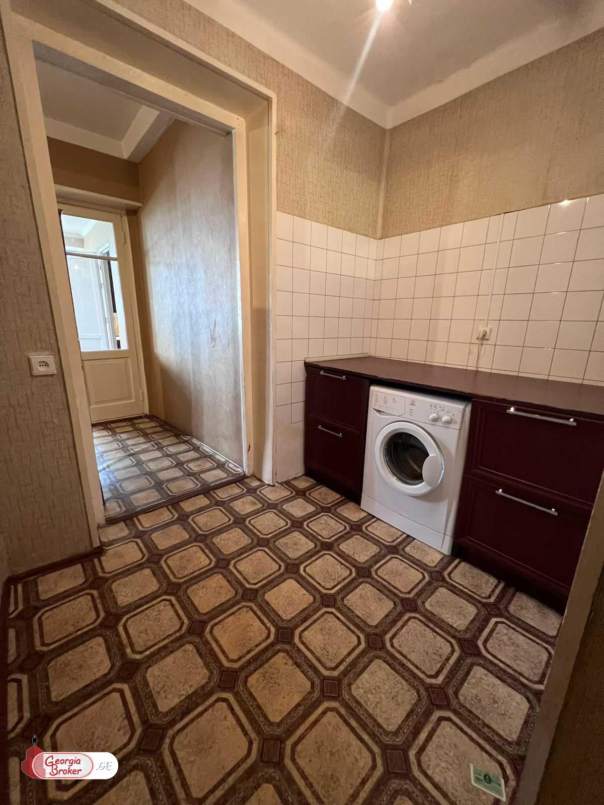 nearly repaired 3-room apartment for sale