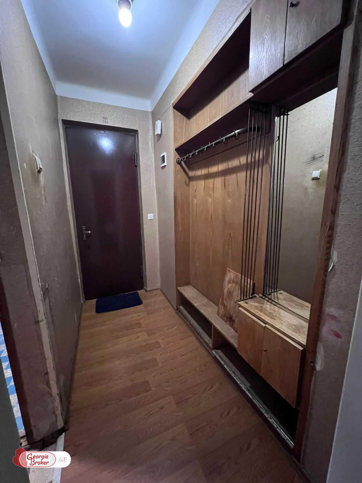 nearly repaired 3-room apartment for sale