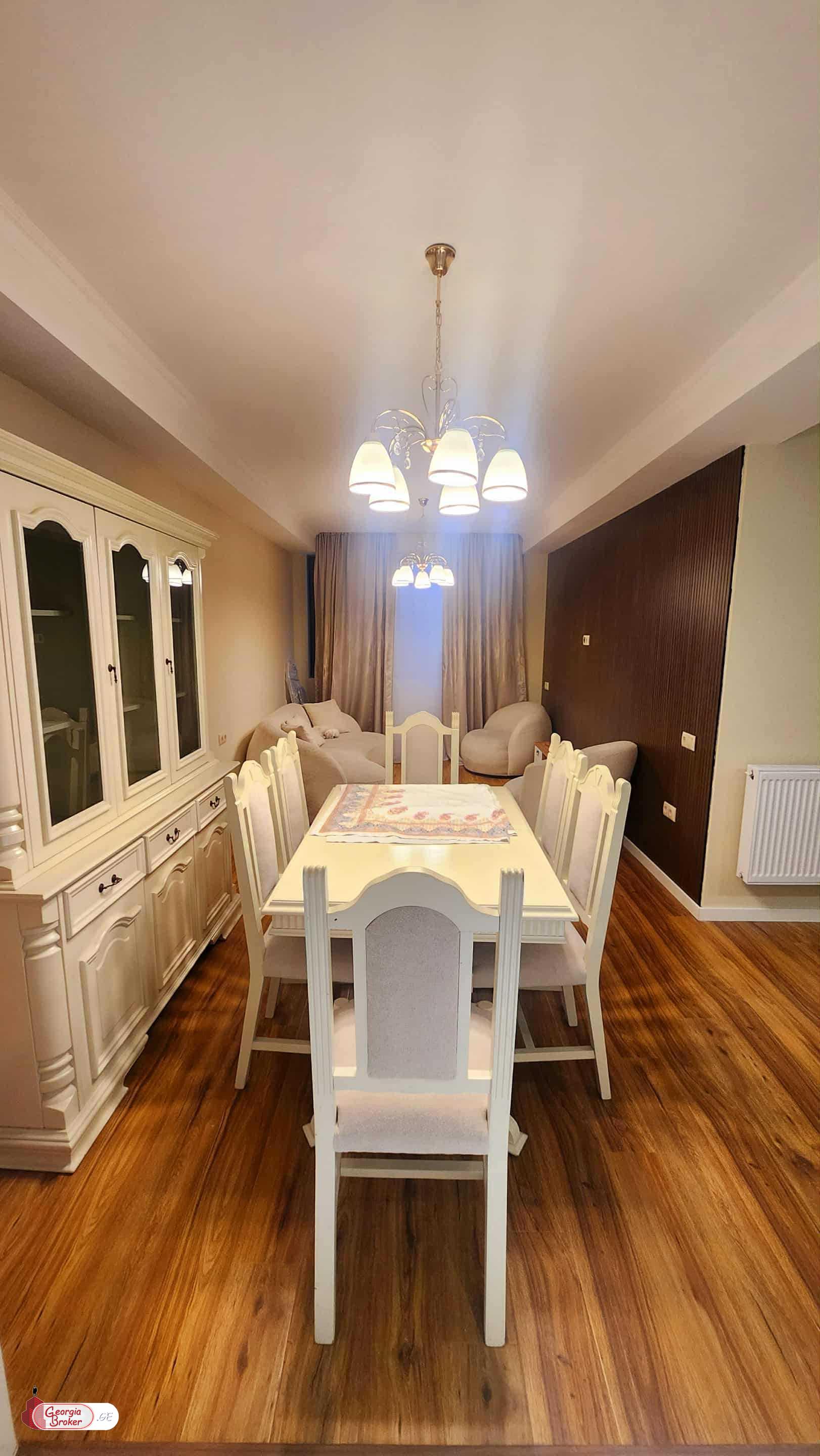 nearly repaired 3-room apartment for sale