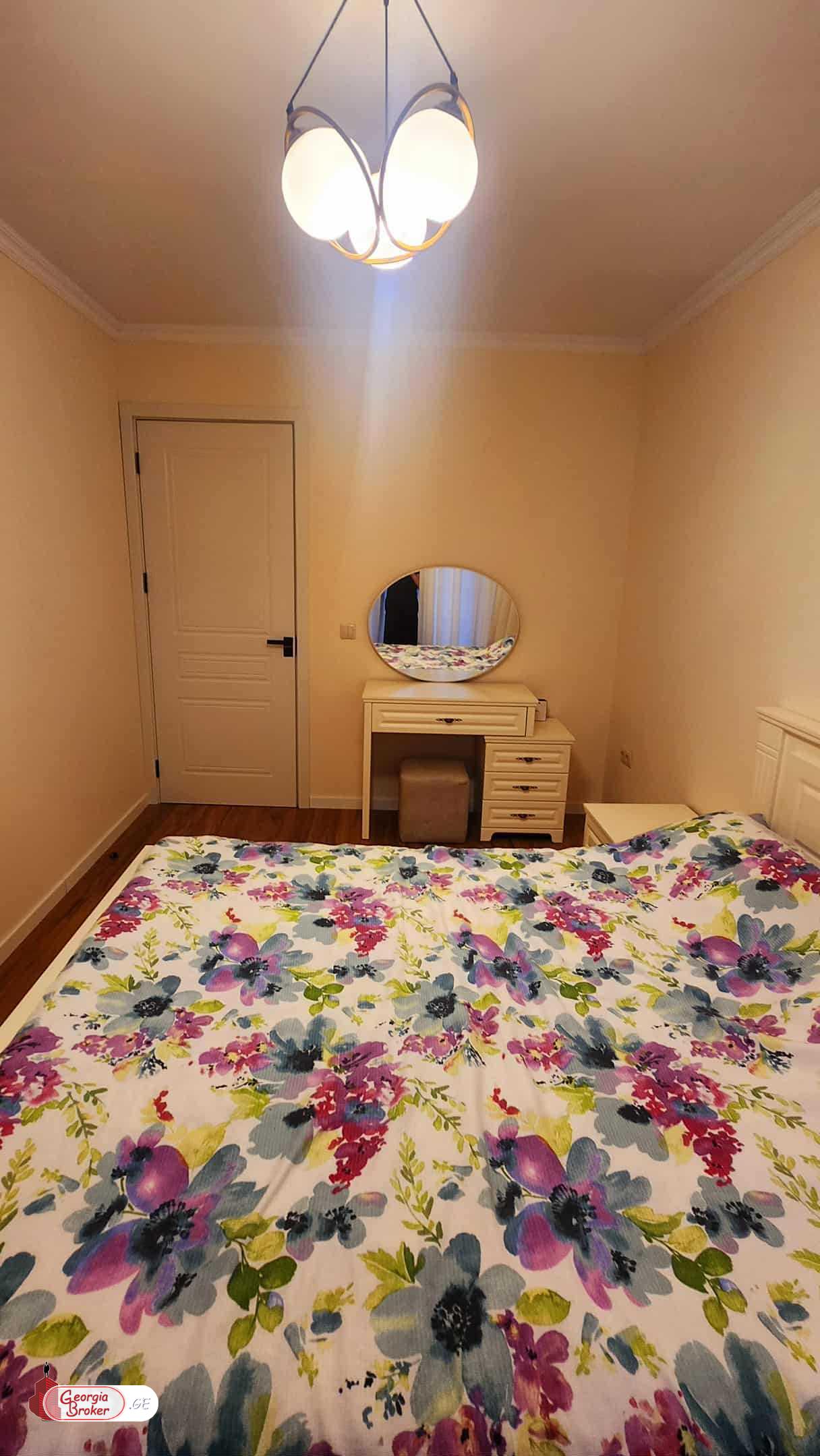 nearly repaired 3-room apartment for sale