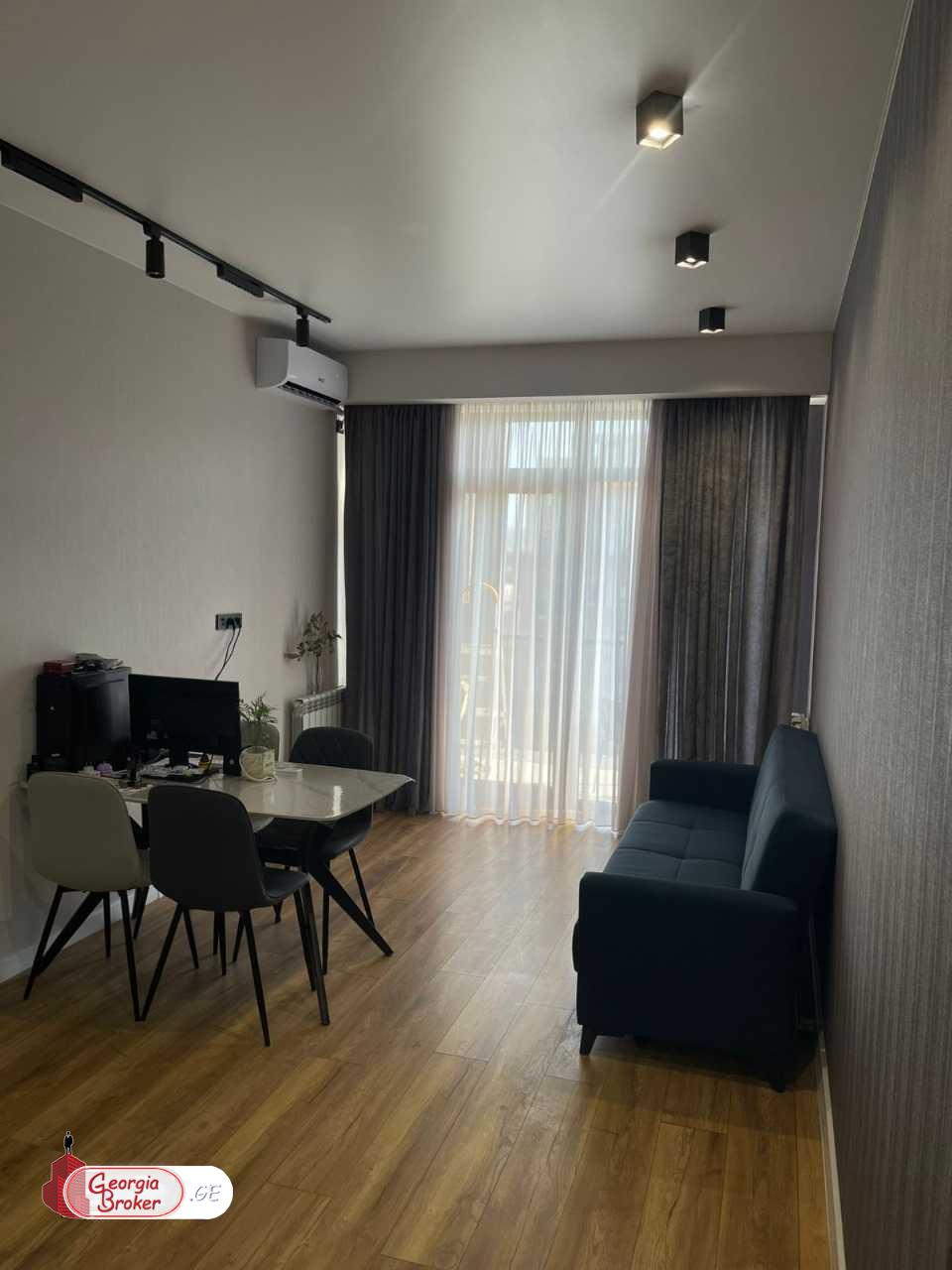 იყიდება ახალი გარემონტებული 2 ოთახიანი ბინა