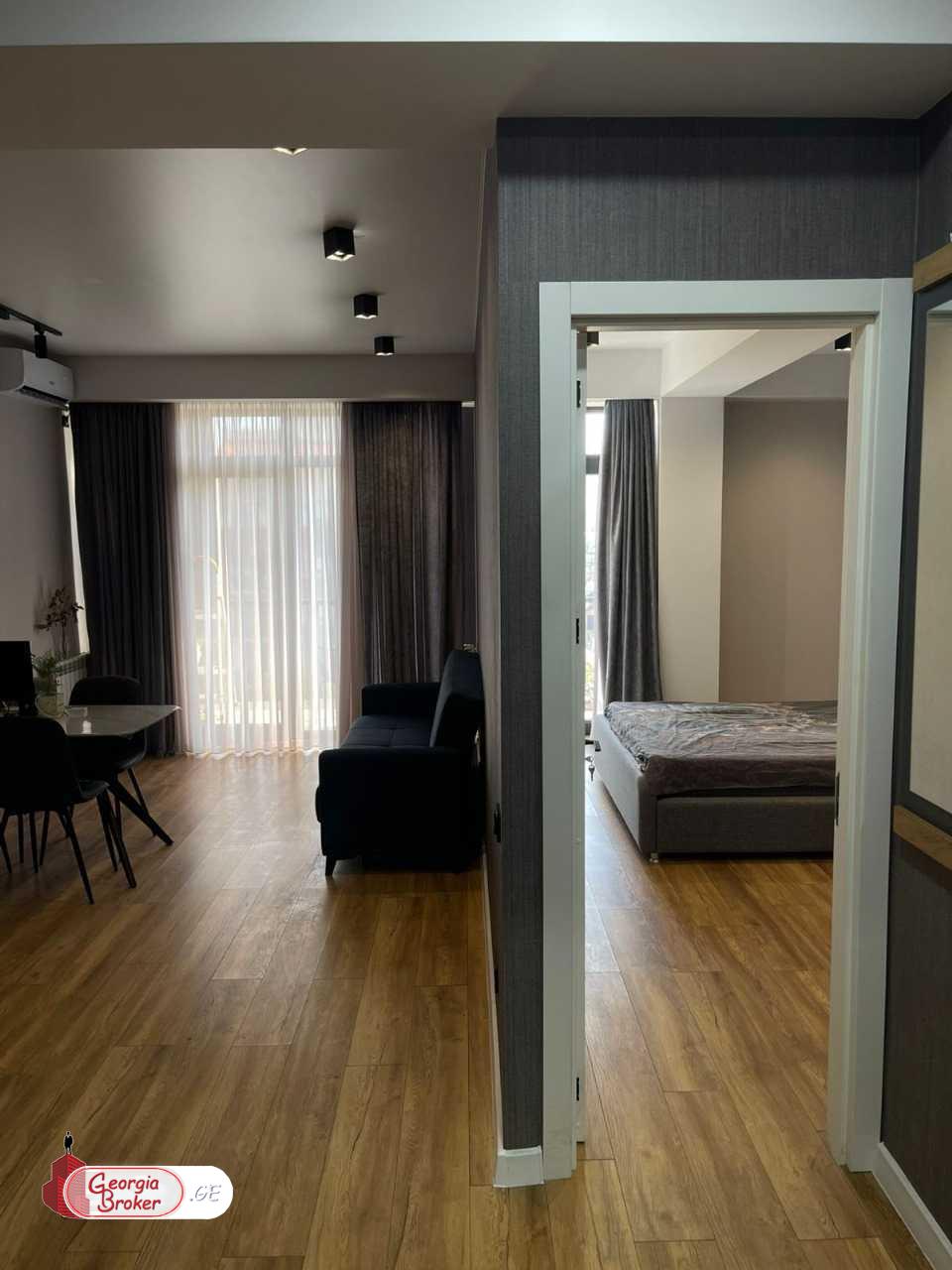 იყიდება ახალი გარემონტებული 2 ოთახიანი ბინა