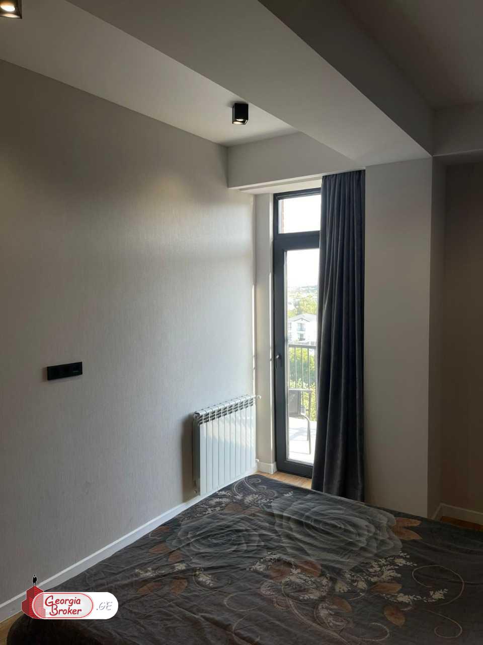 იყიდება ახალი გარემონტებული 2 ოთახიანი ბინა