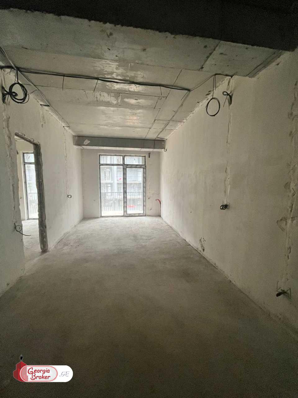 იყიდება ახალი გარემონტებული 2 ოთახიანი ბინა