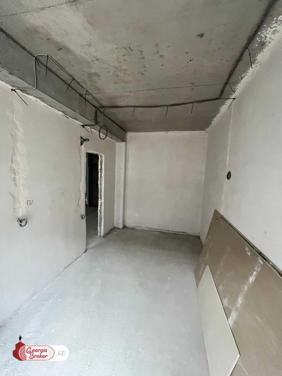 იყიდება ახალი გარემონტებული 2 ოთახიანი ბინა