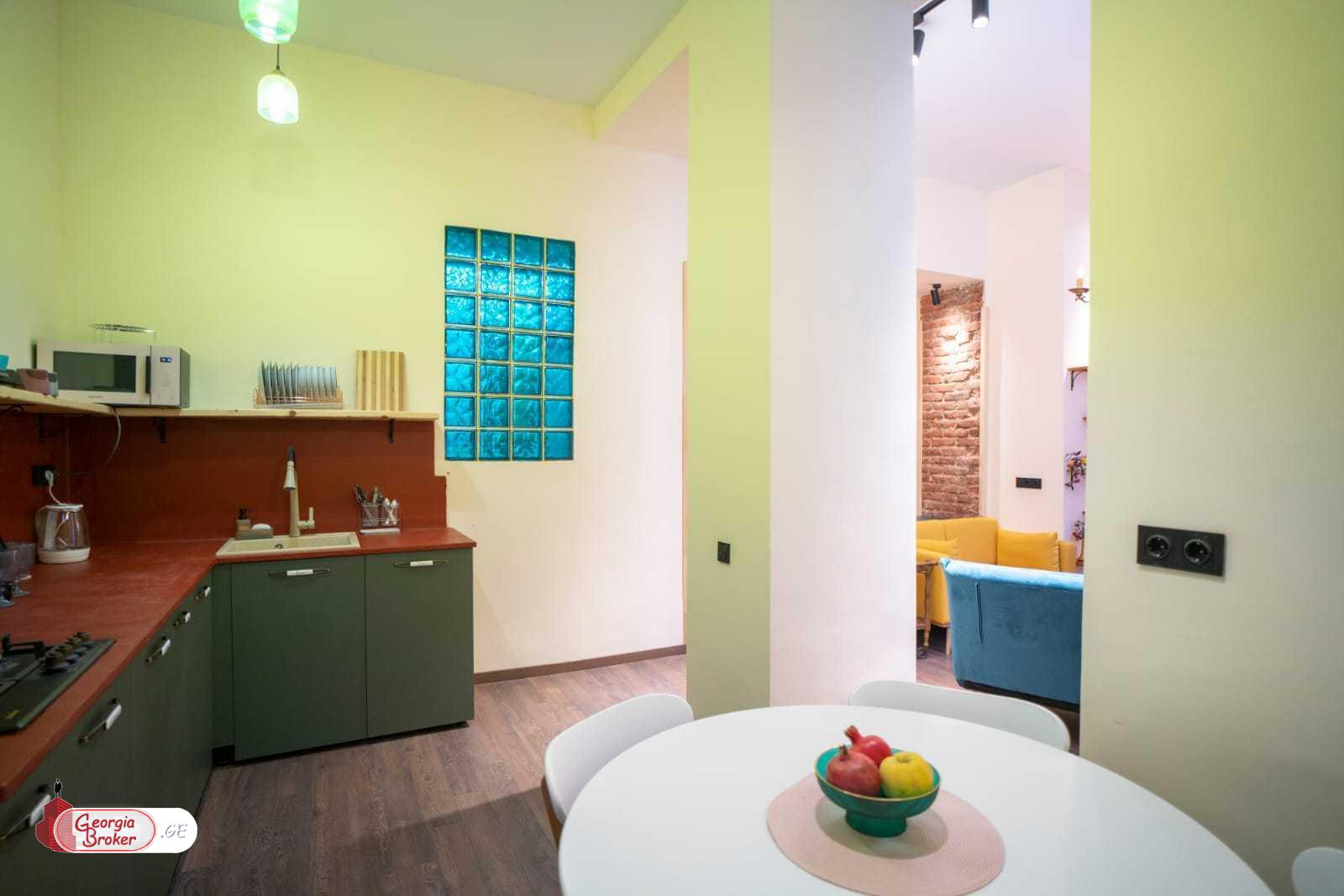 იყიდება ახალი გარემონტებული 2 ოთახიანი ბინა