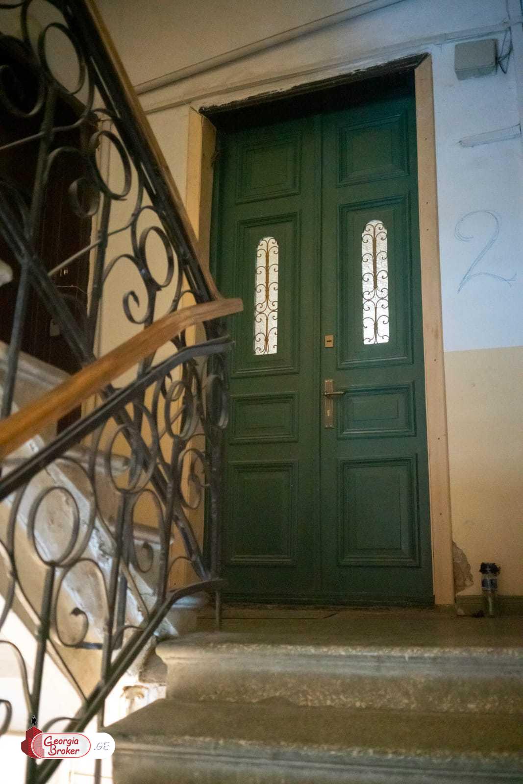 იყიდება ახალი გარემონტებული 2 ოთახიანი ბინა