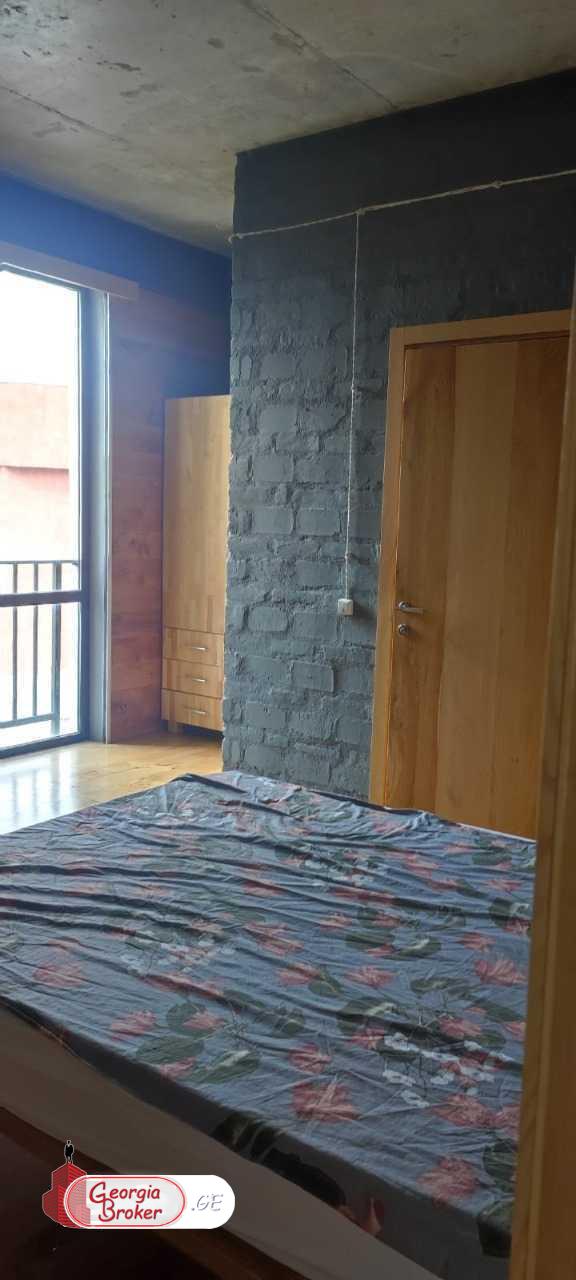 продается квартира с новым ремонтом 3-комнаты