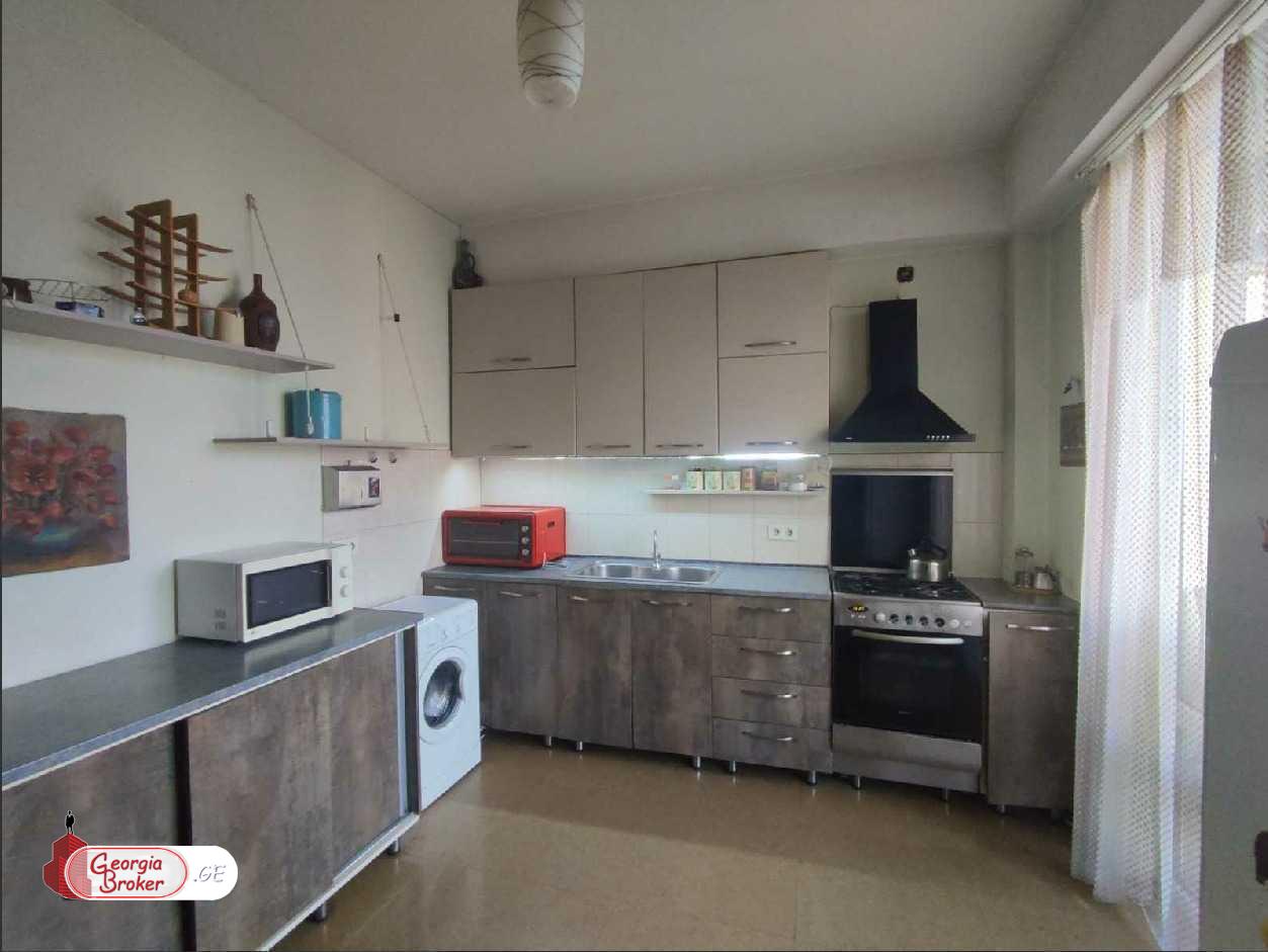 nearly repaired 5-room apartment for sale