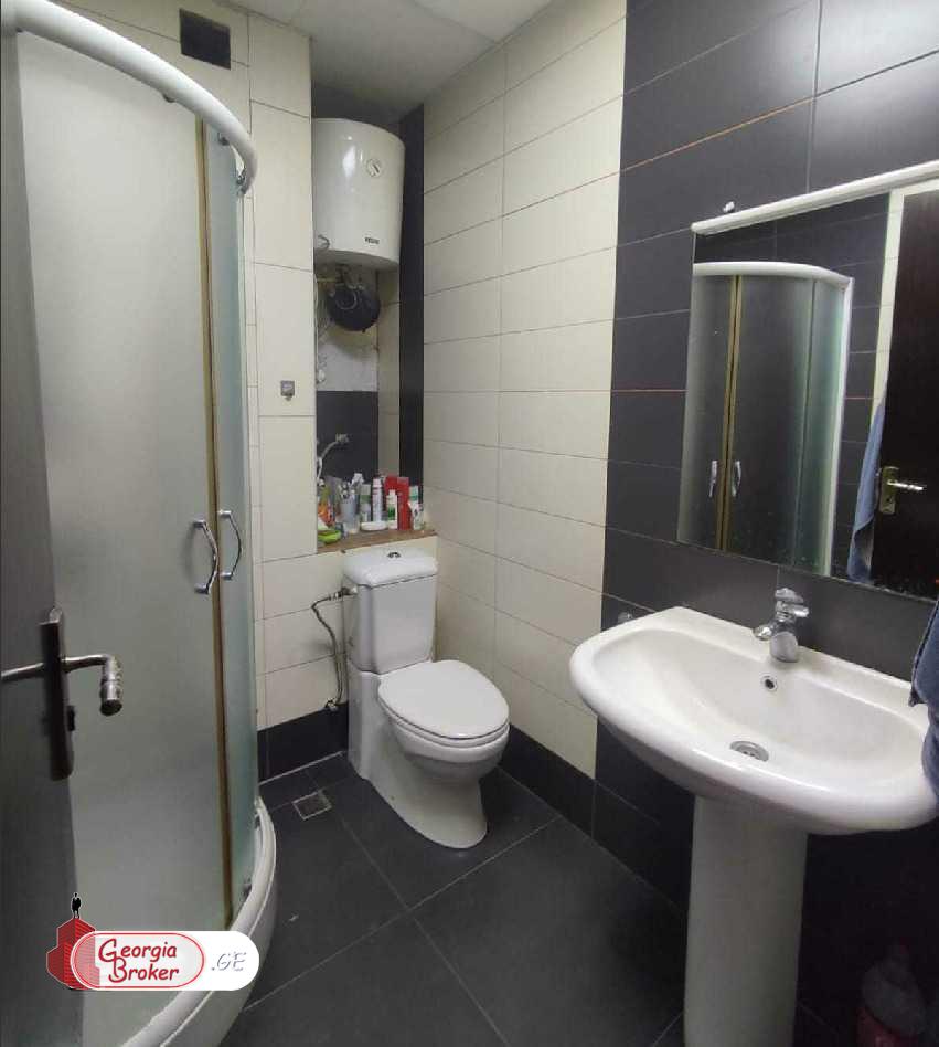 nearly repaired 5-room apartment for sale