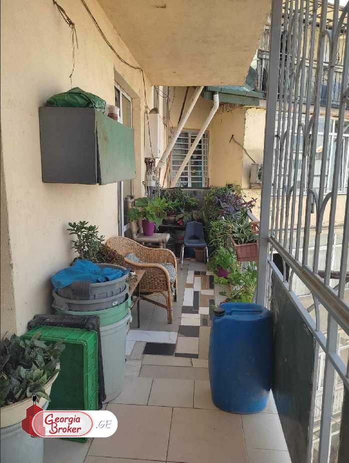 nearly repaired 5-room apartment for sale