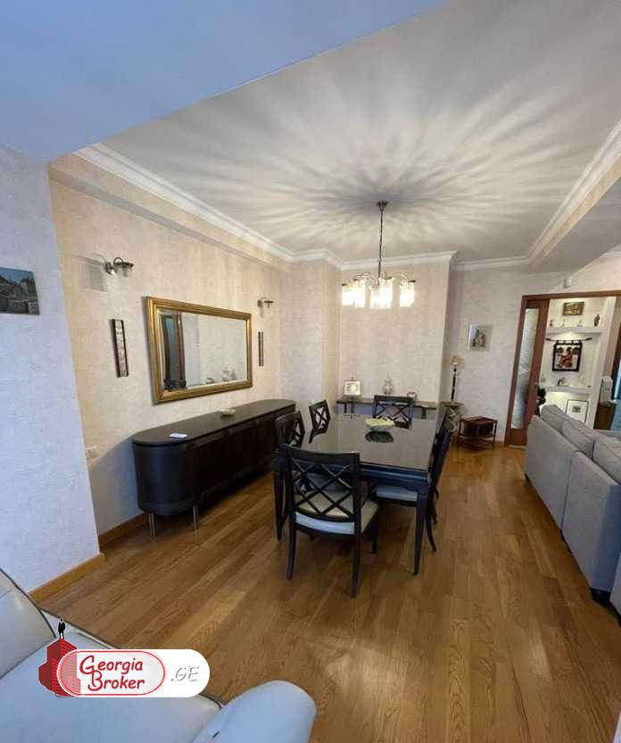 იყიდება ახალი გარემონტებული 4 ოთახიანი ბინა