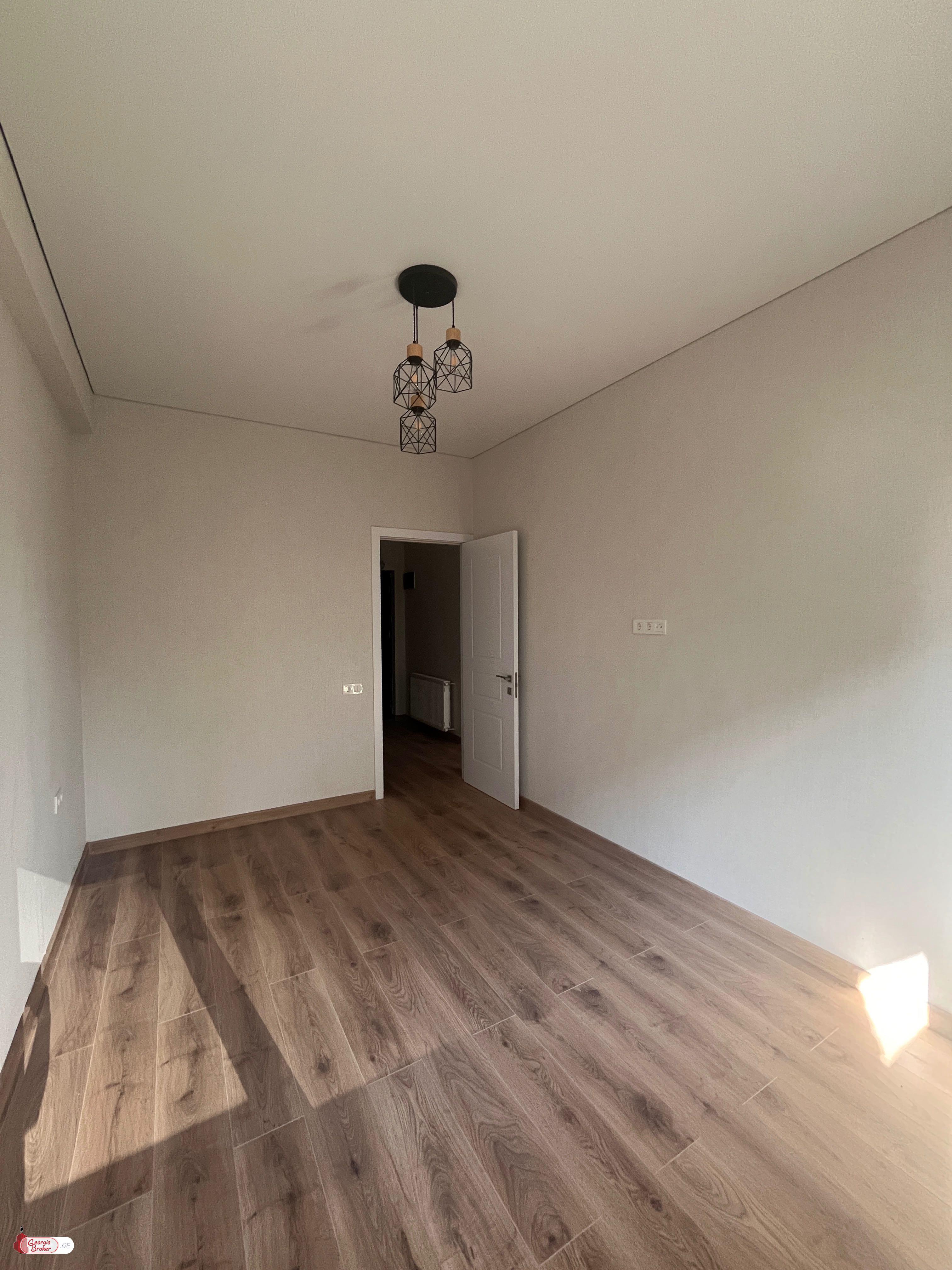 nearly repaired 2-room apartment for sale