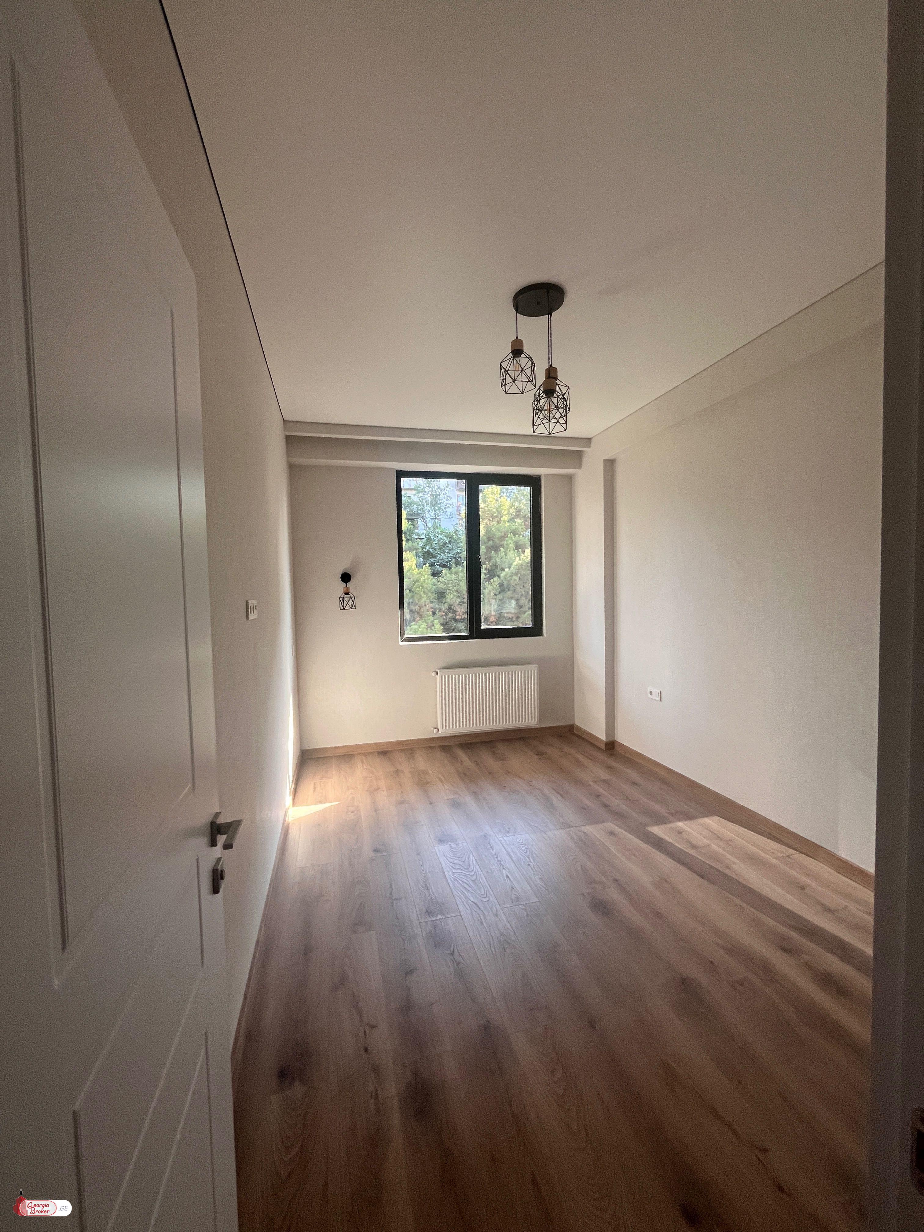 nearly repaired 2-room apartment for sale