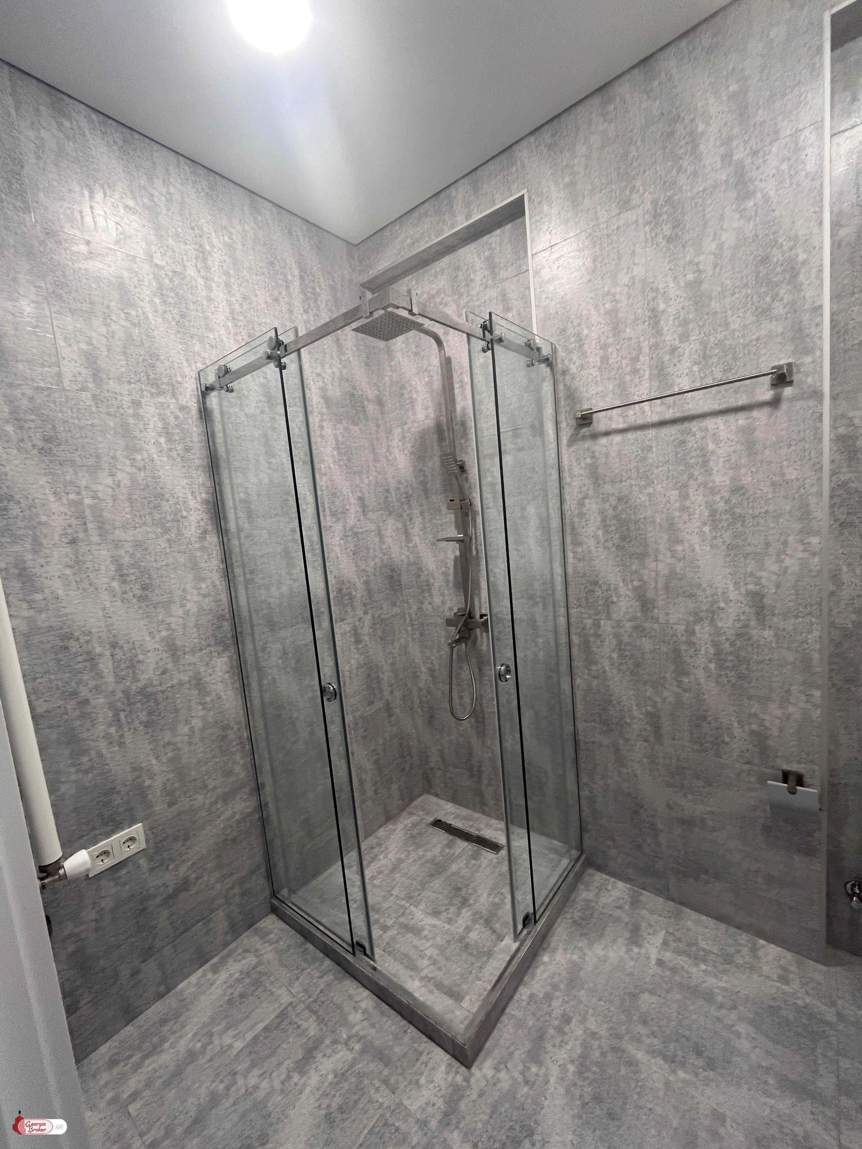 nearly repaired 2-room apartment for sale